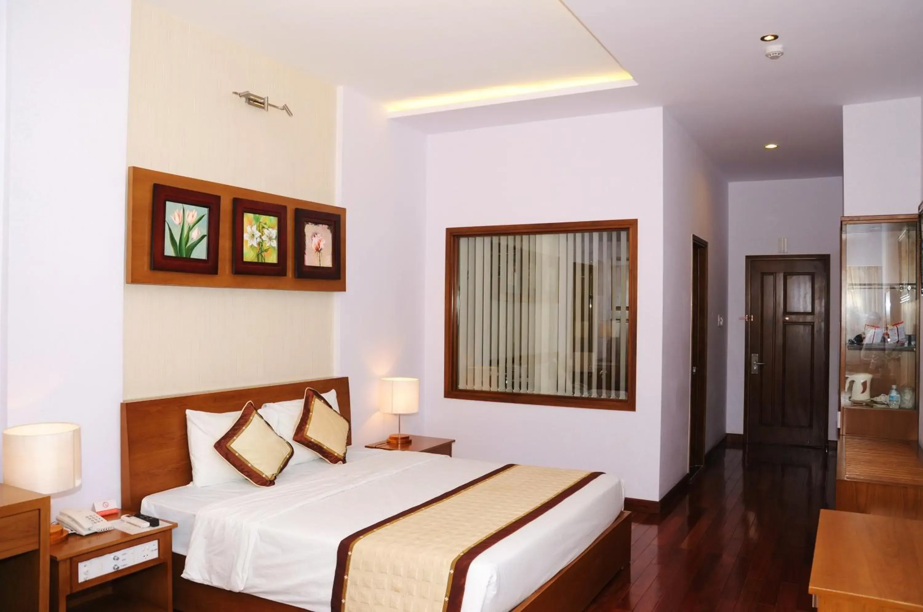 Premium Double Room in Saigon Can Tho Hotel Premium Double Room in Saigon Can Tho Hotel