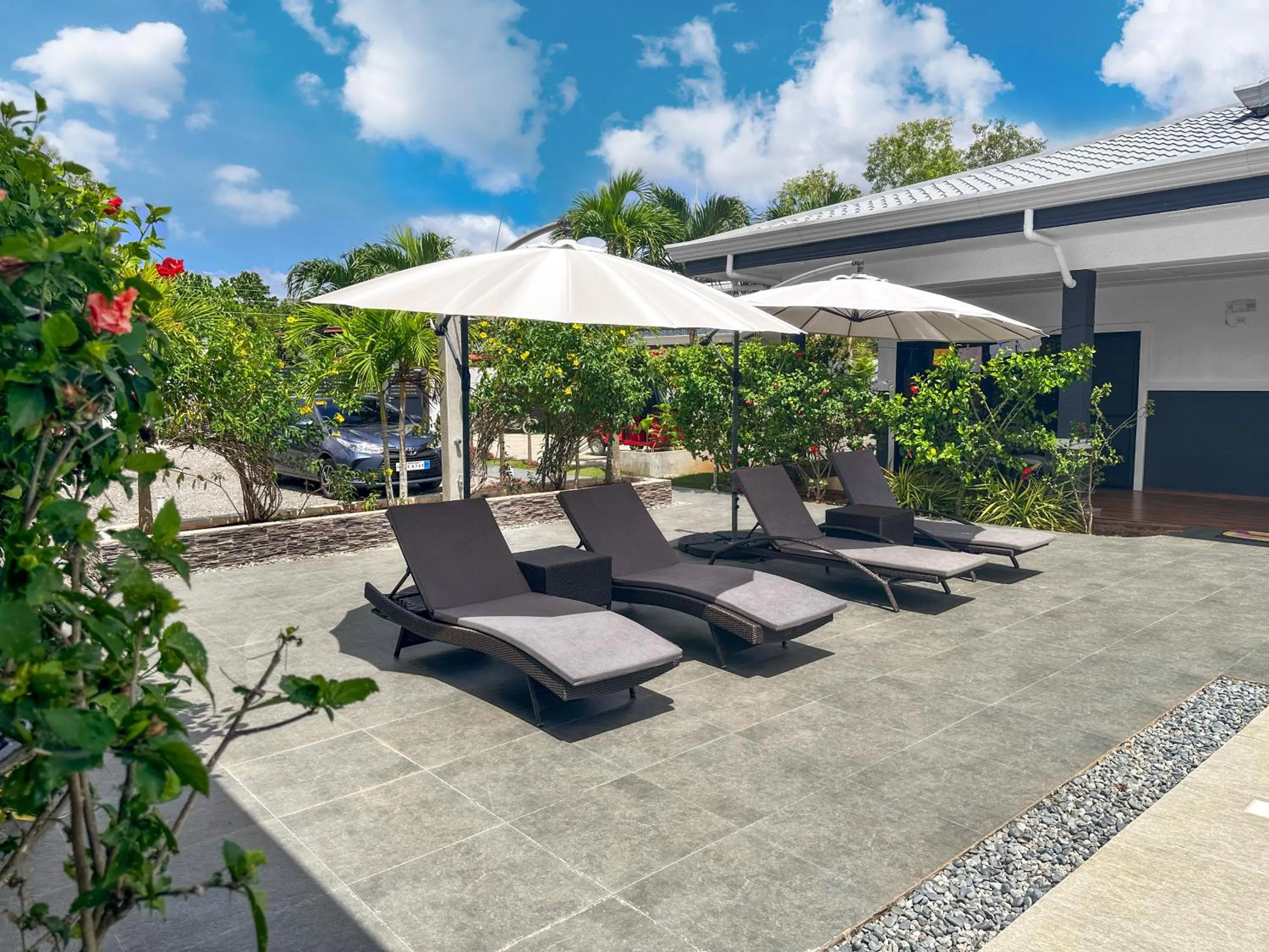 Swimming pool in Aila Homestay