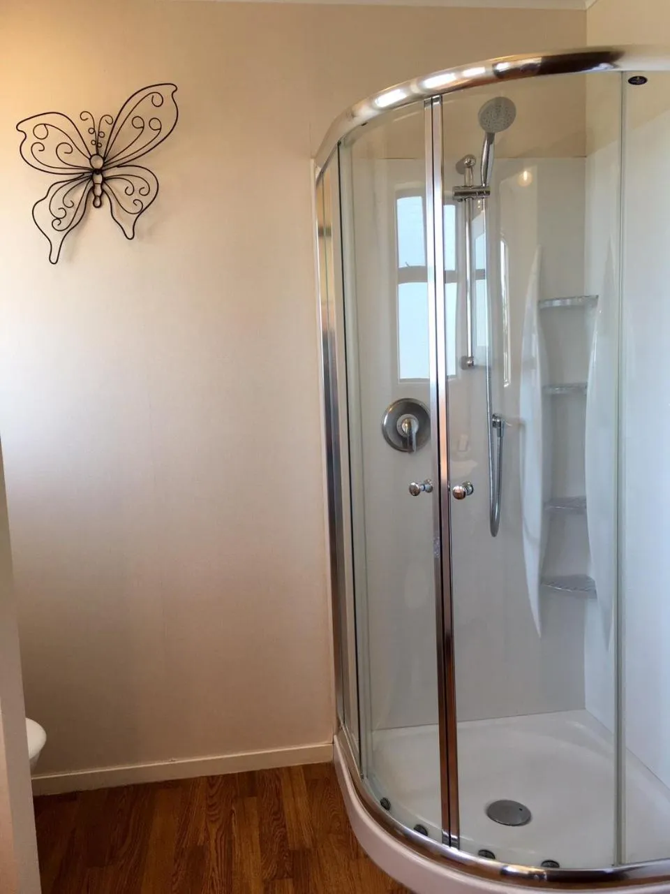 Bathroom in Hacienda Motor Lodge