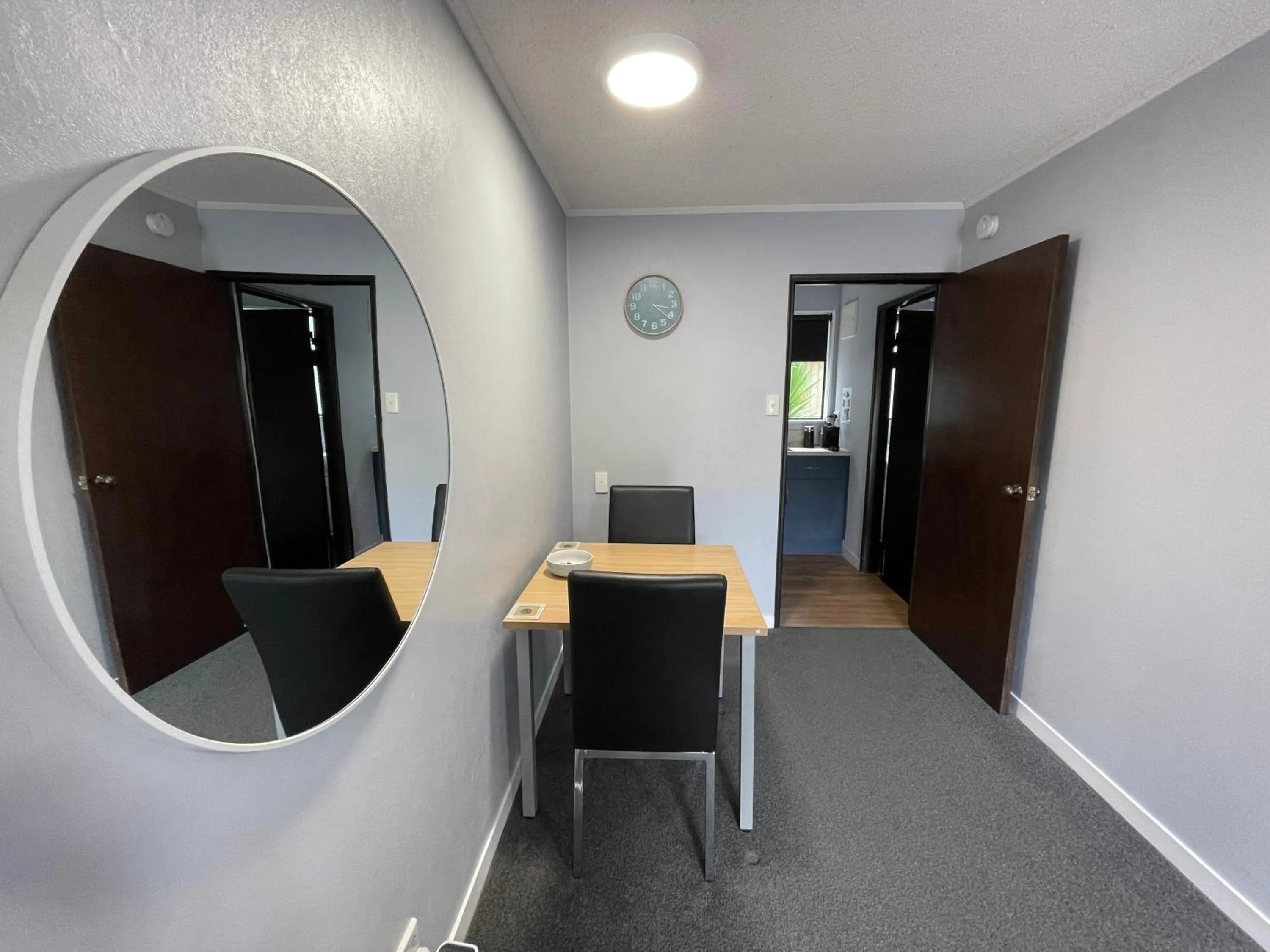 Dining area in Hacienda Motor Lodge