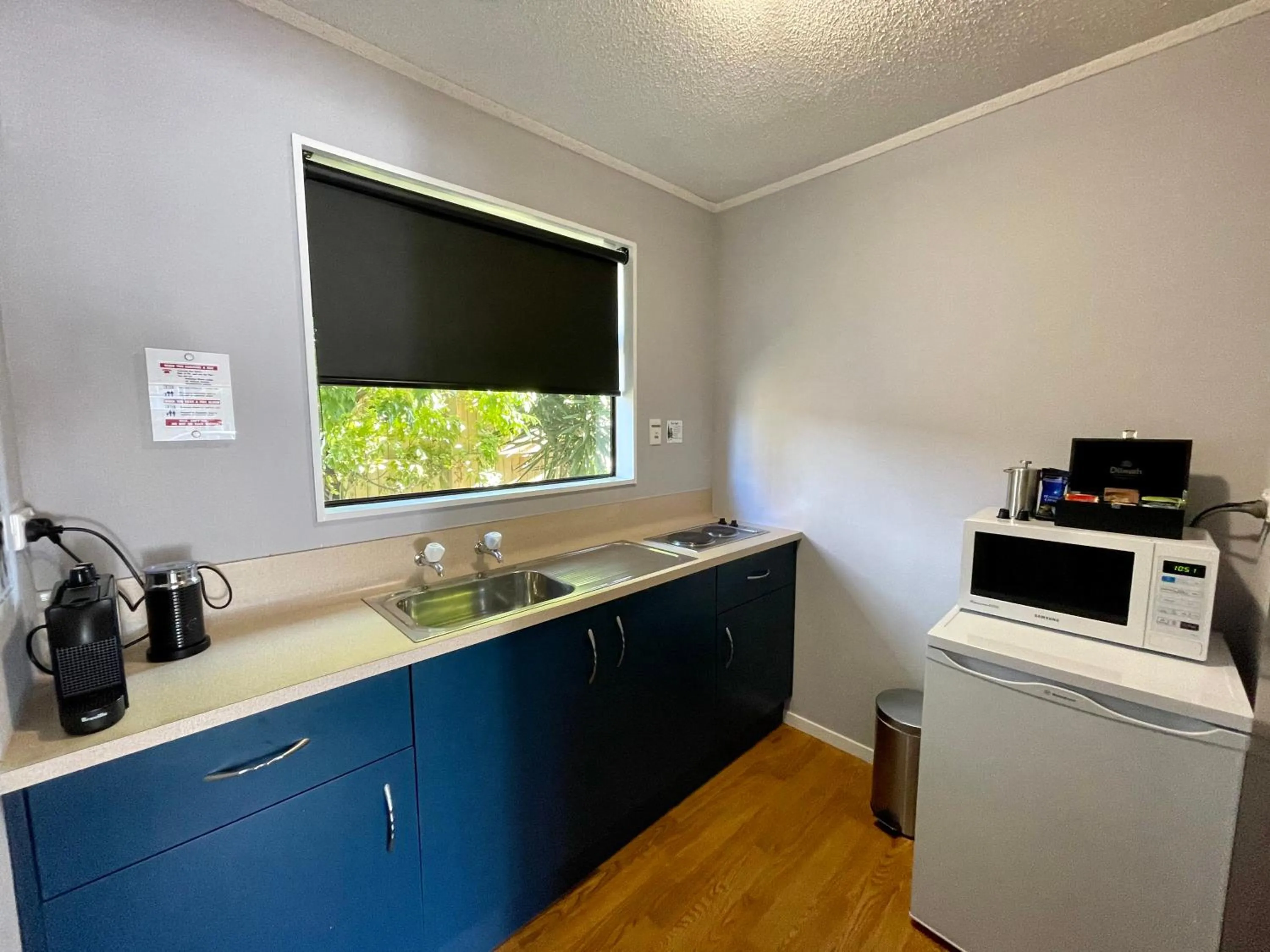 Coffee/tea facilities in Hacienda Motor Lodge