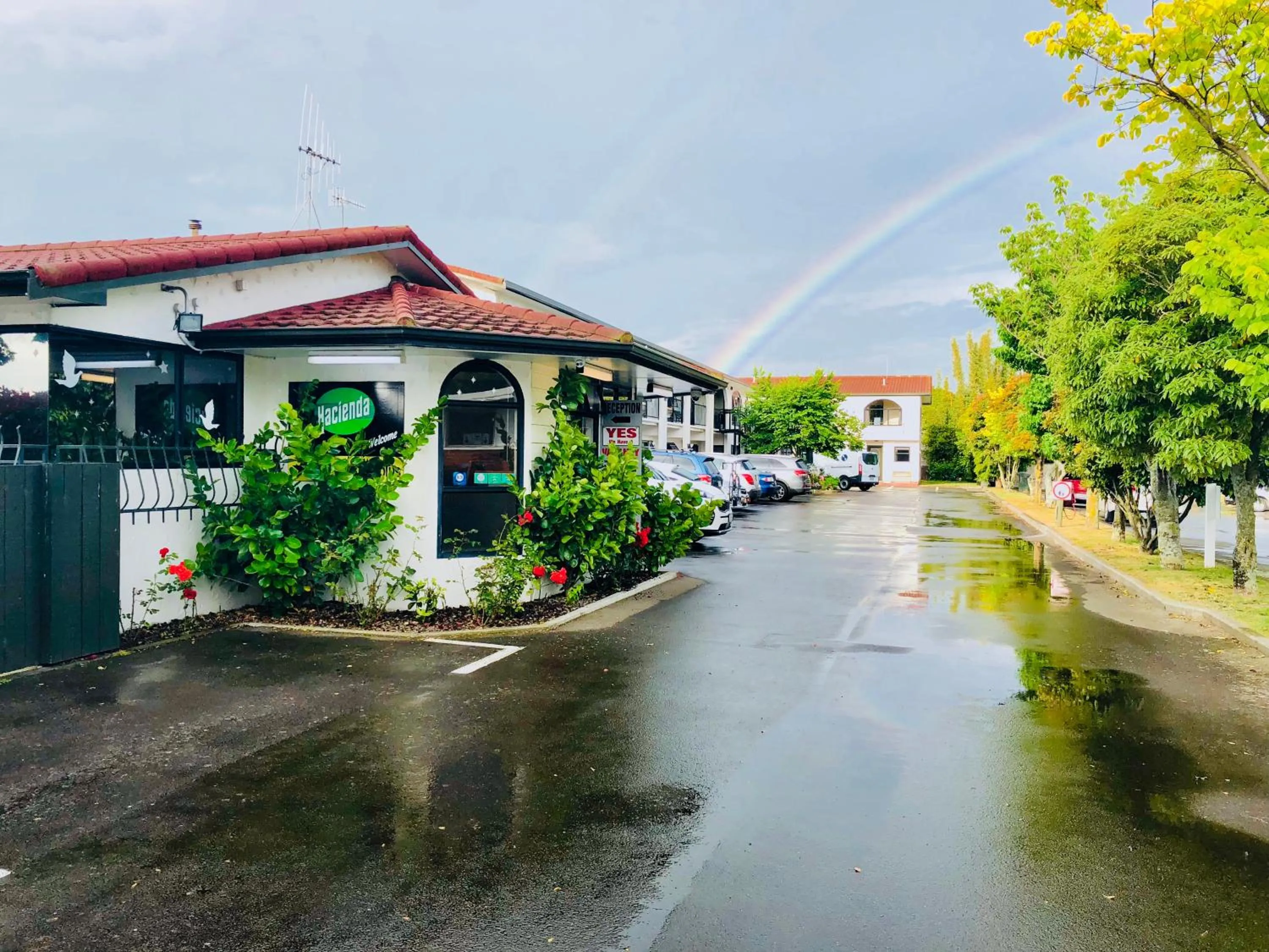 Property building in Hacienda Motor Lodge