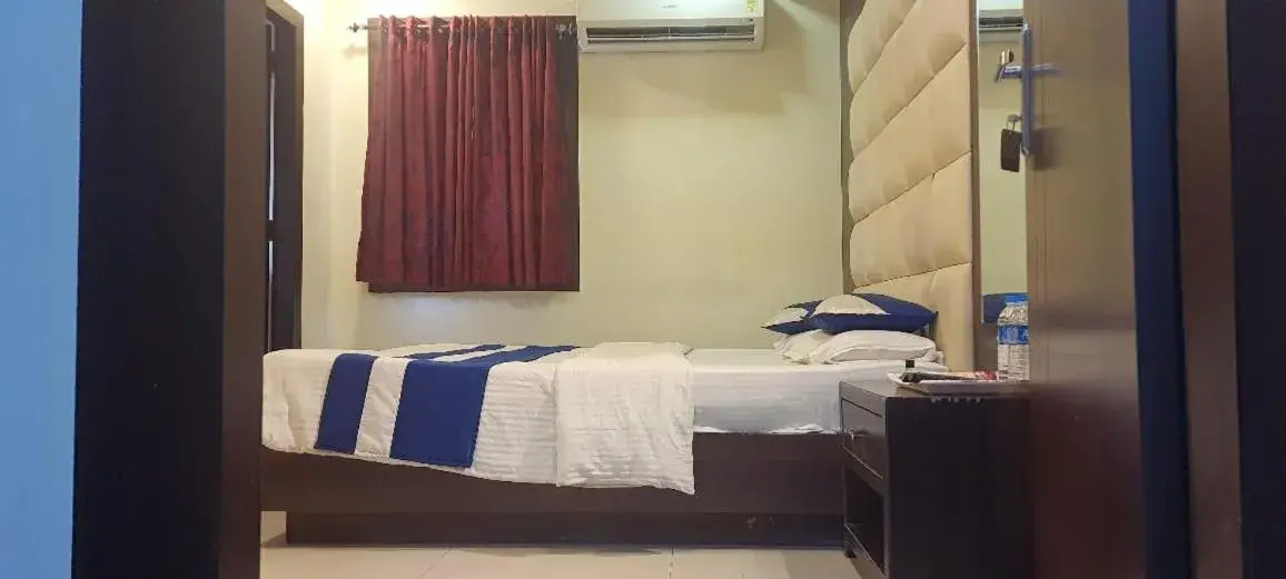 Deluxe Double Room in Hotel Presidency Inn Deluxe Double Room in Hotel Presidency Inn