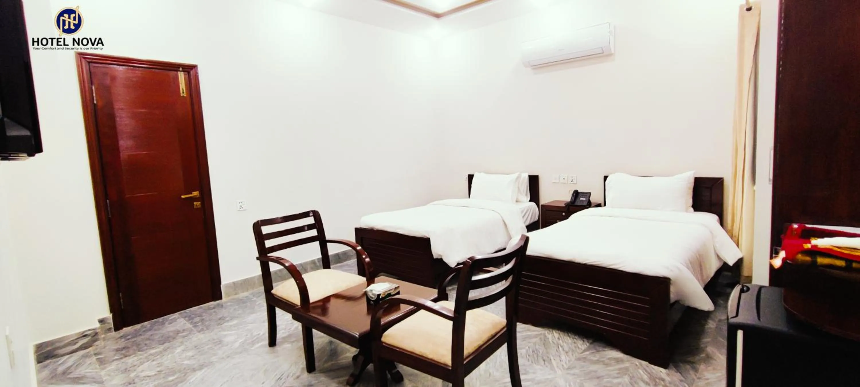 Bedroom, Bed in Hotel Nova