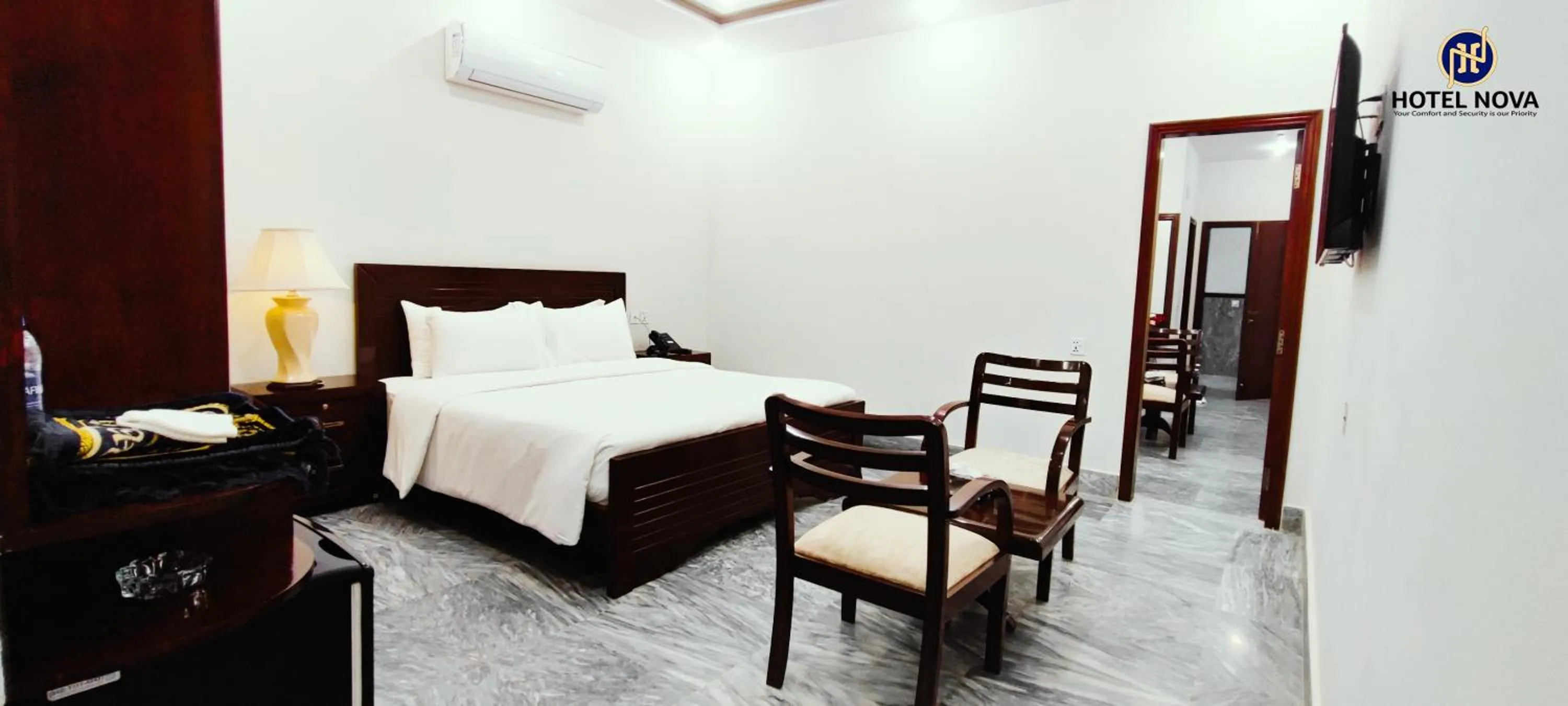 Bedroom, Bed in Hotel Nova