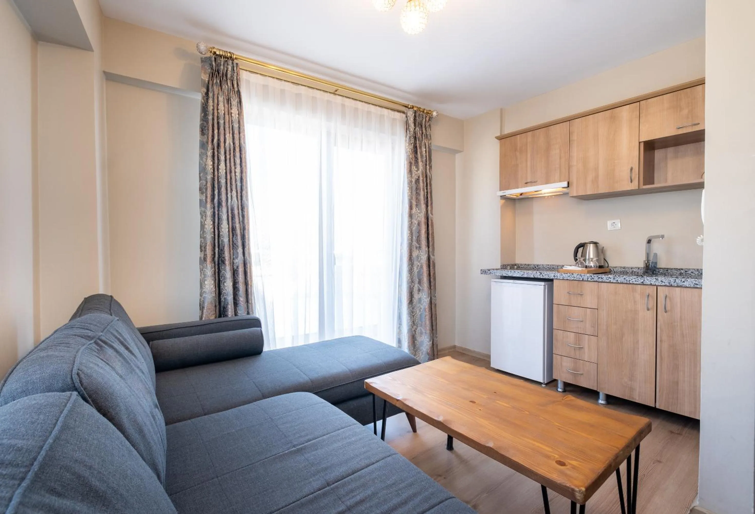 Kitchen or kitchenette in Lavin Hotel & Suites