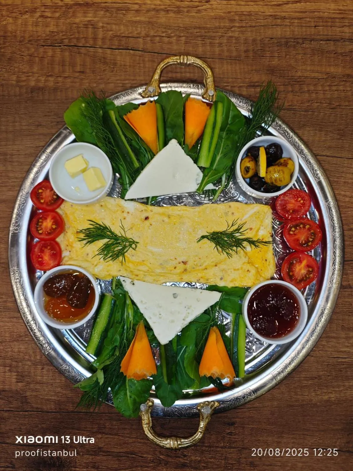 Restaurant/places to eat in Lavin Hotel & Suites