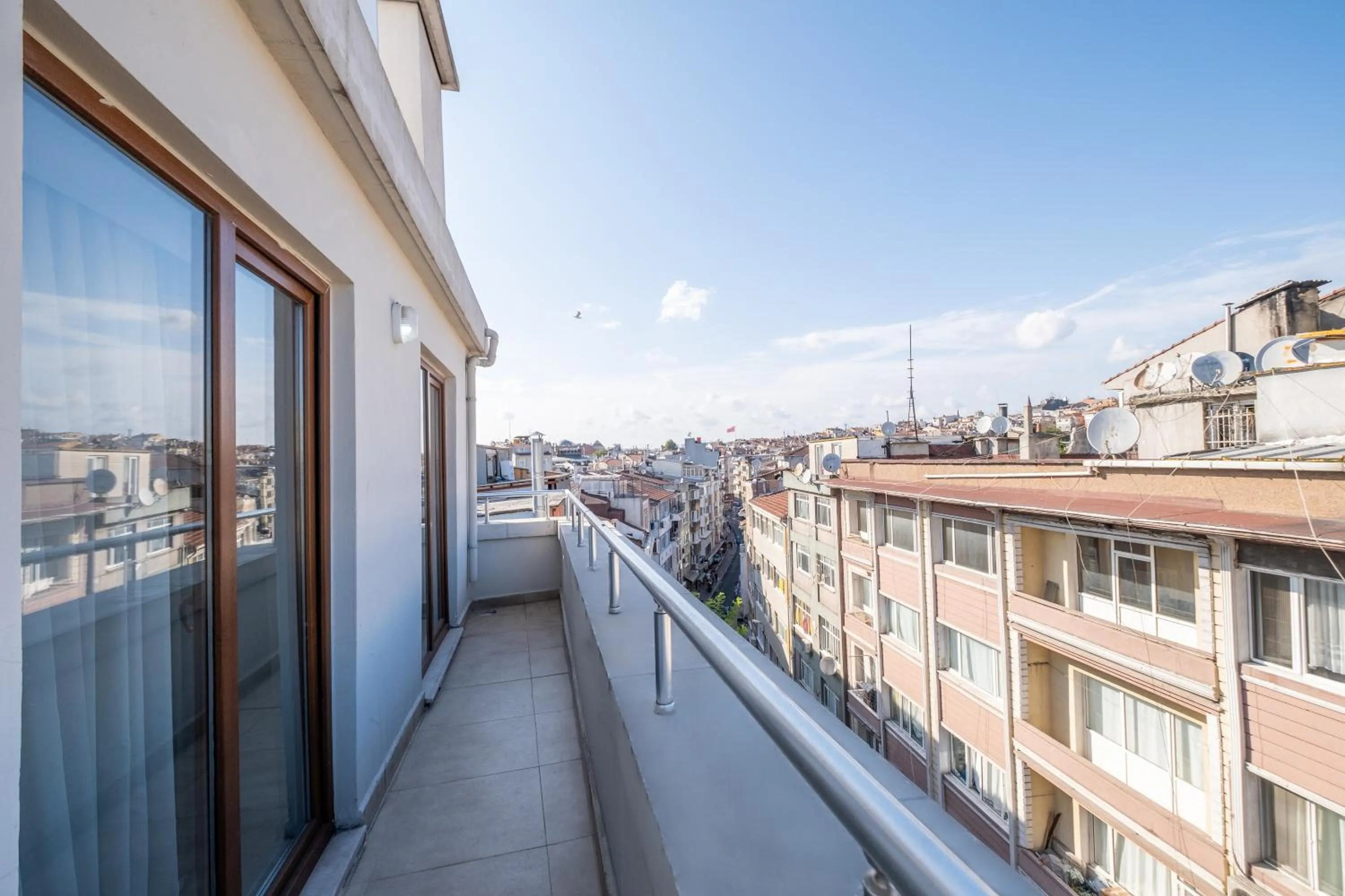 Property building in Lavin Hotel & Suites