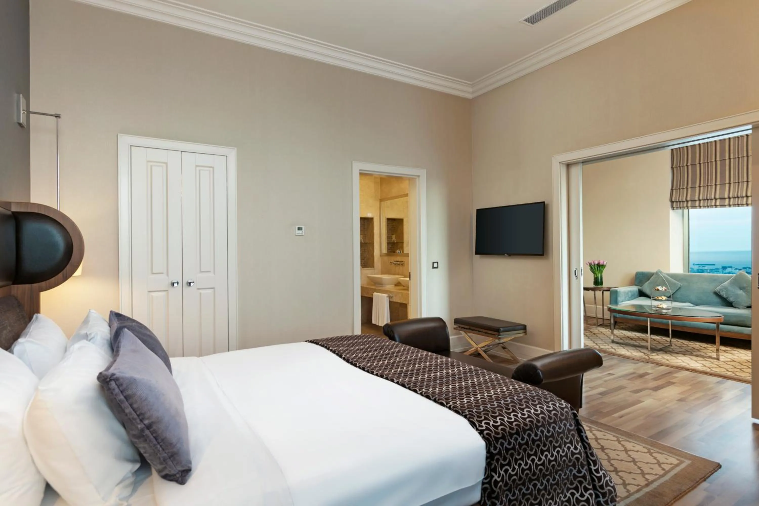 View (from property/room), Bed in Titanic Business Kartal