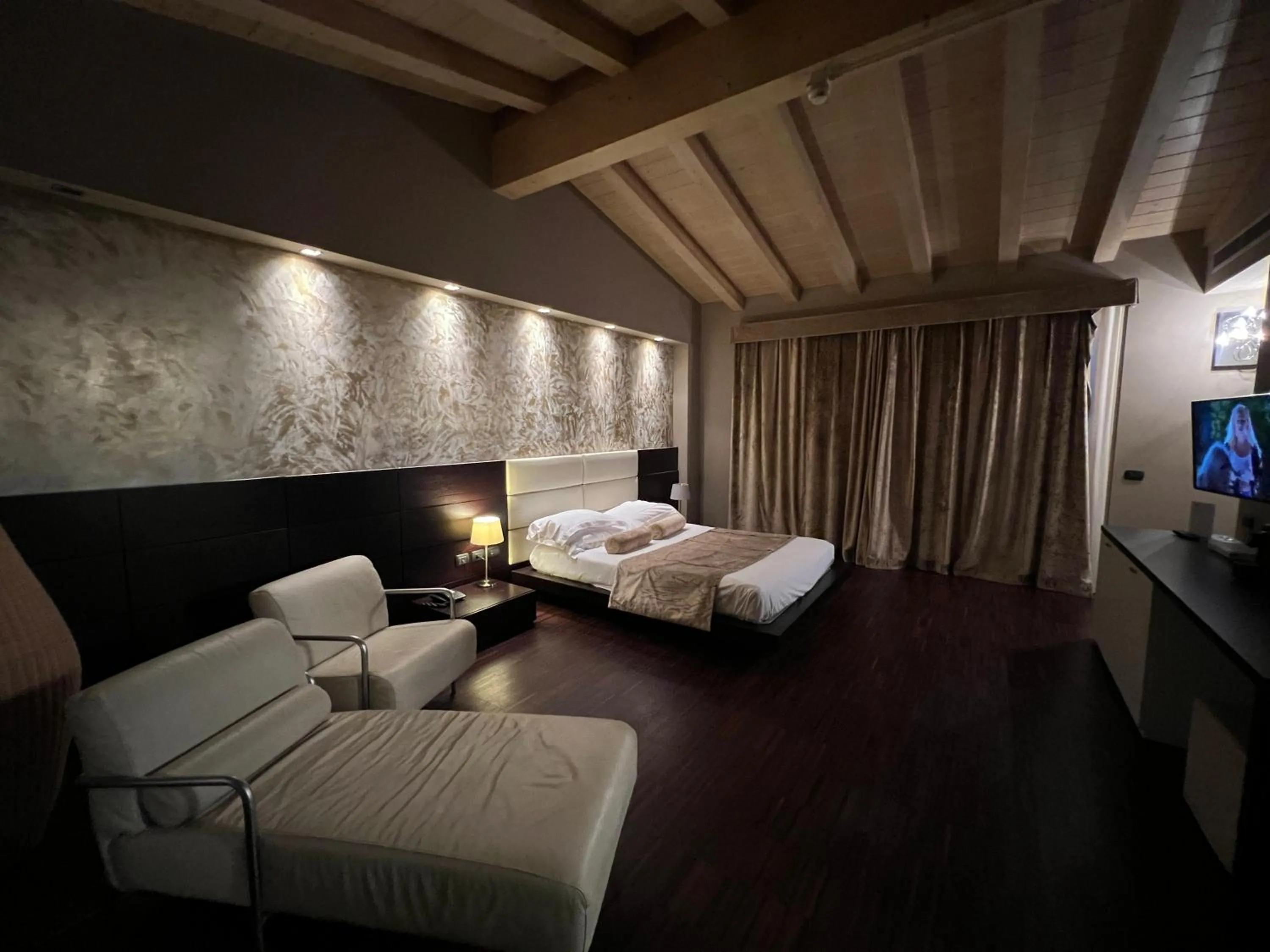 Bedroom in OneMhotel