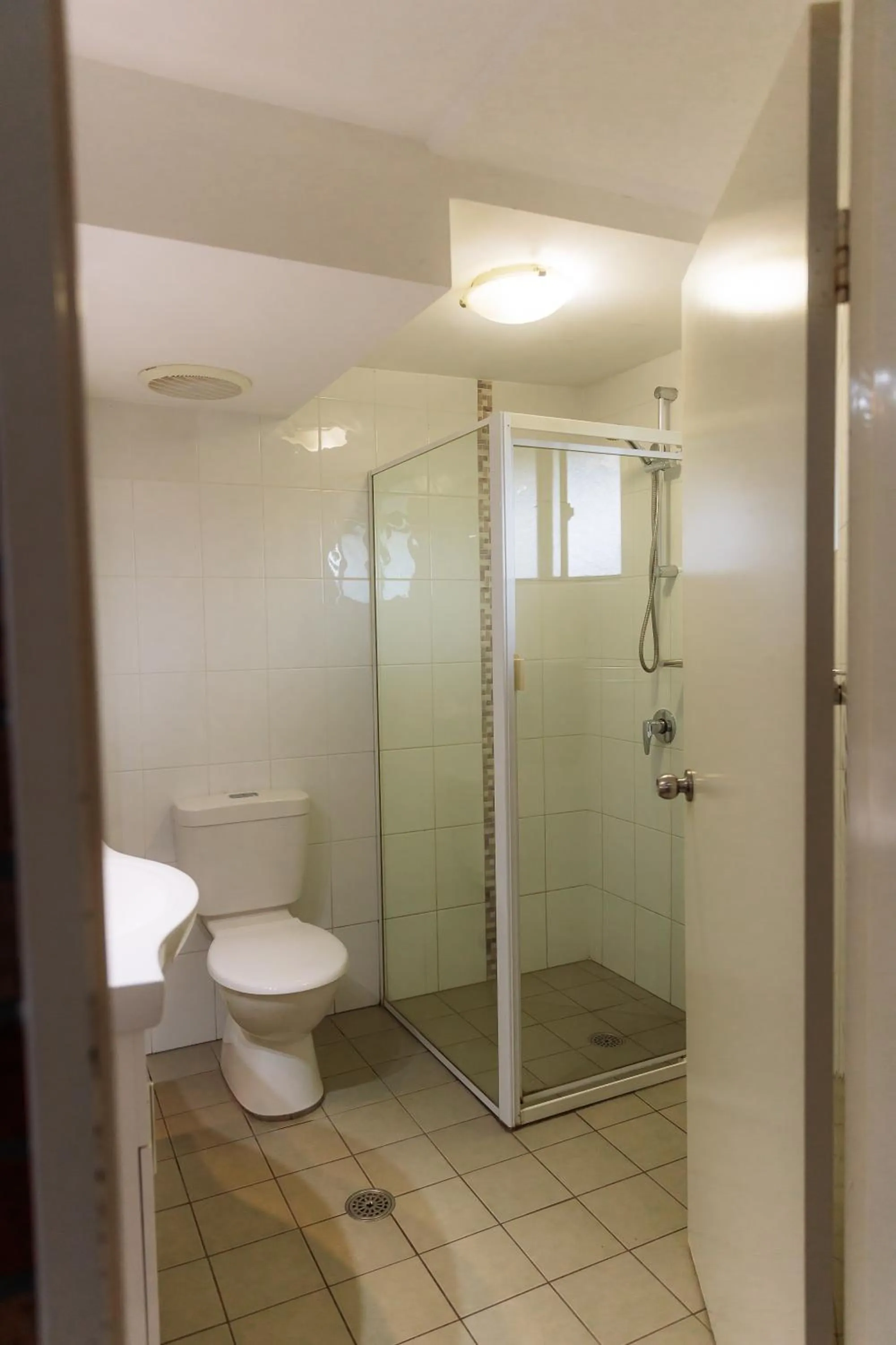 Shower in Scone Motor Inn & Apartments