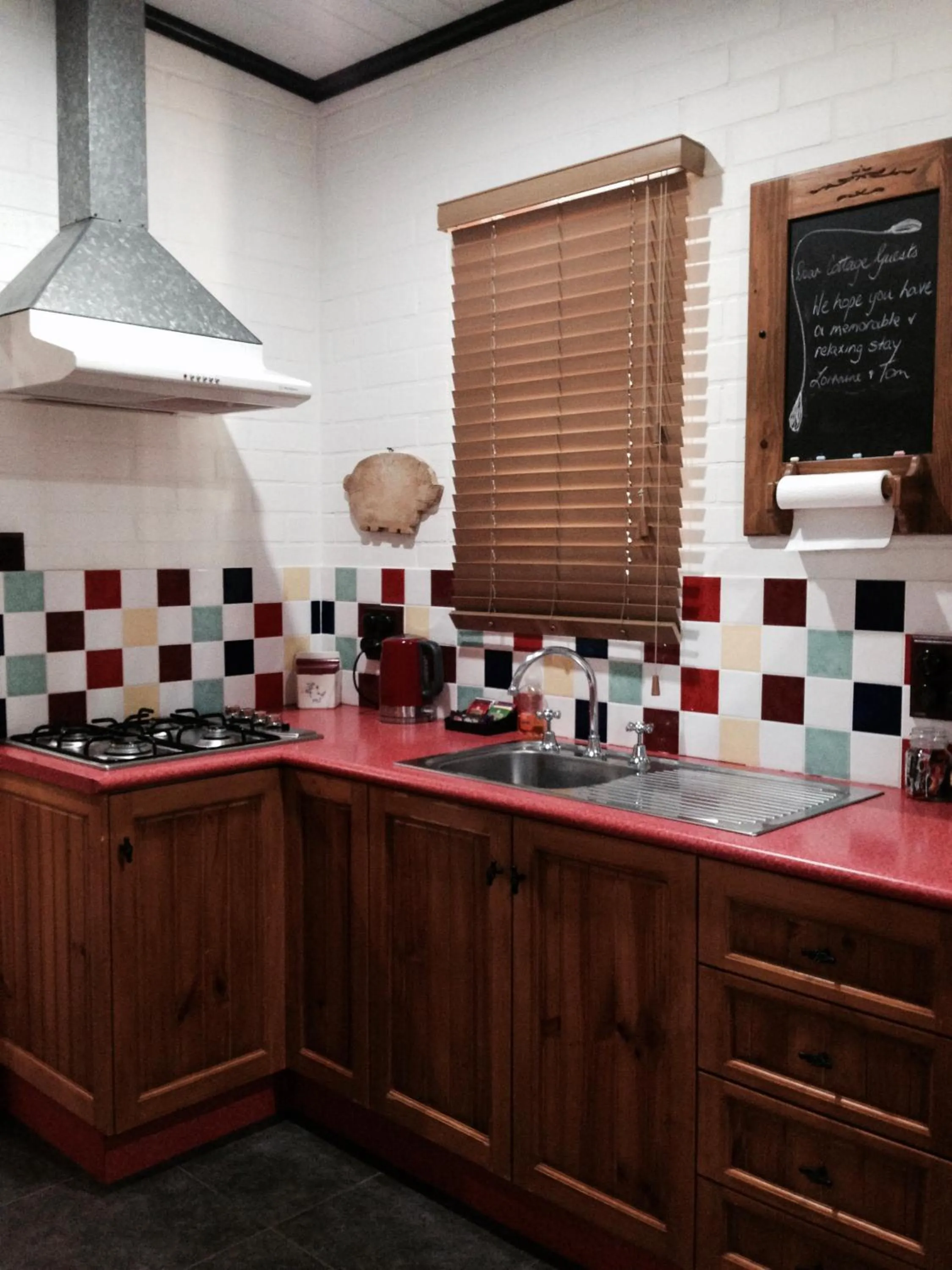 Kitchen or kitchenette in Belvoir B&B Cottages