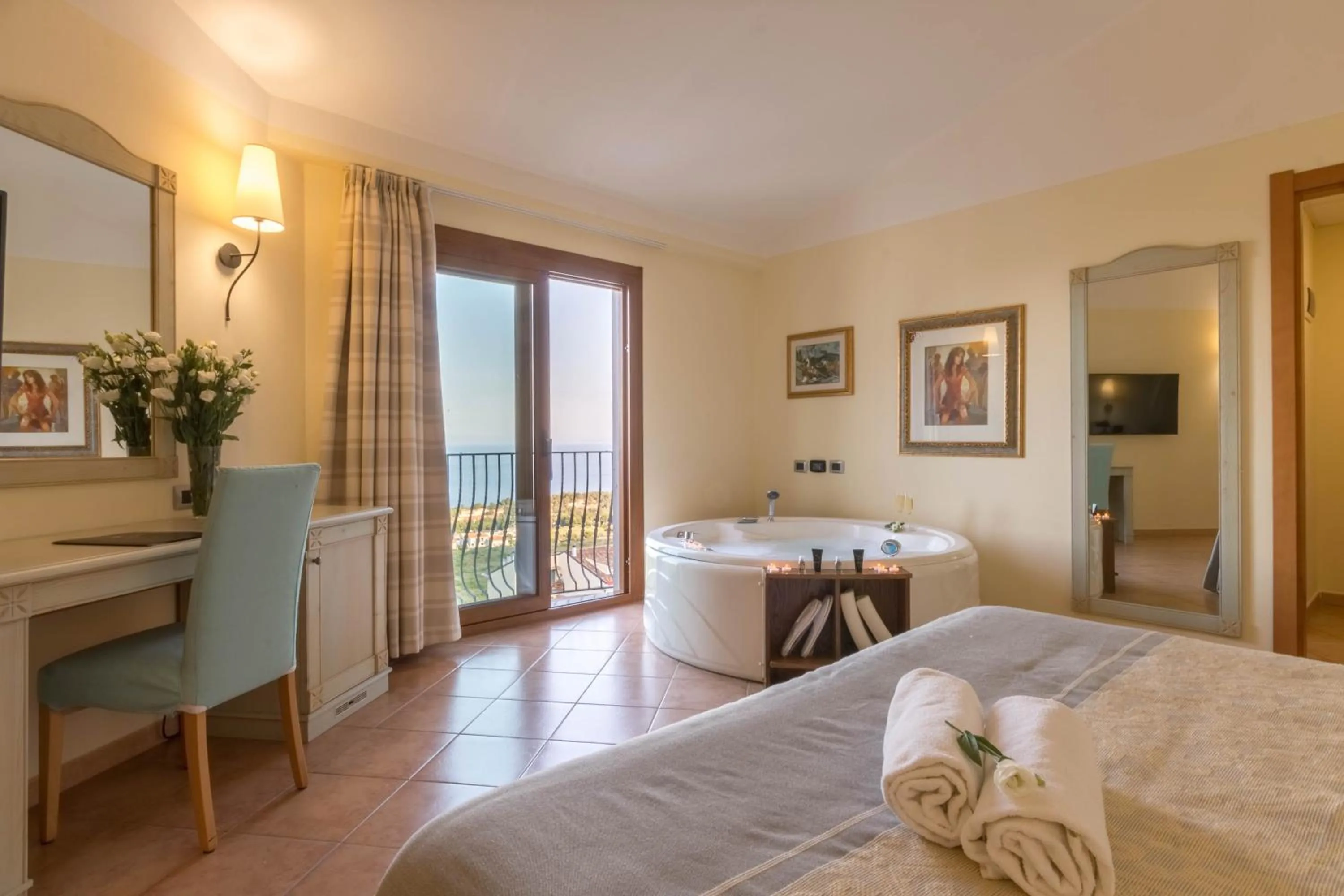 Bedroom, Bed in Hotel Brancamaria