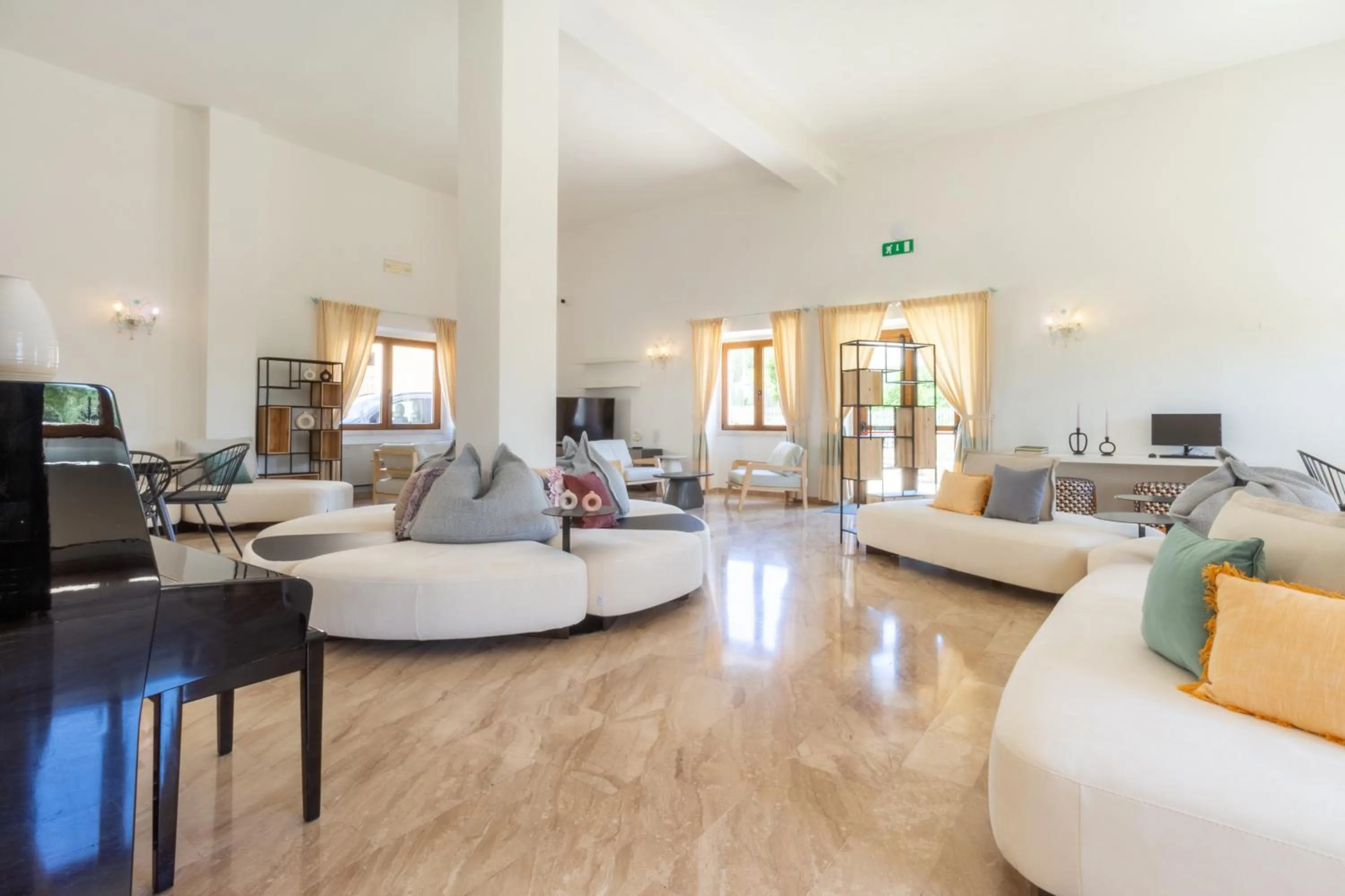 Communal lounge/ TV room in Hotel Brancamaria