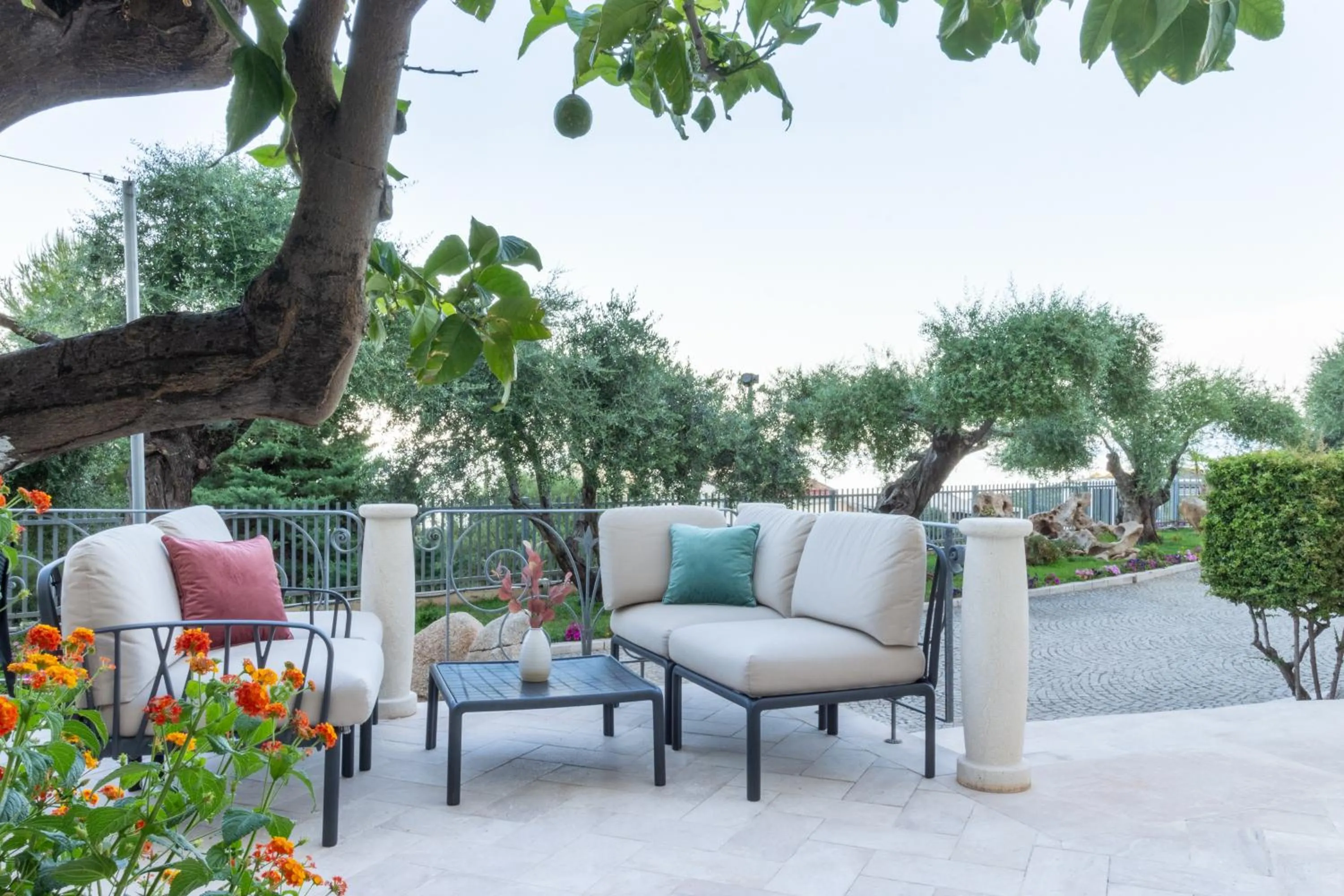 Patio in Hotel Brancamaria