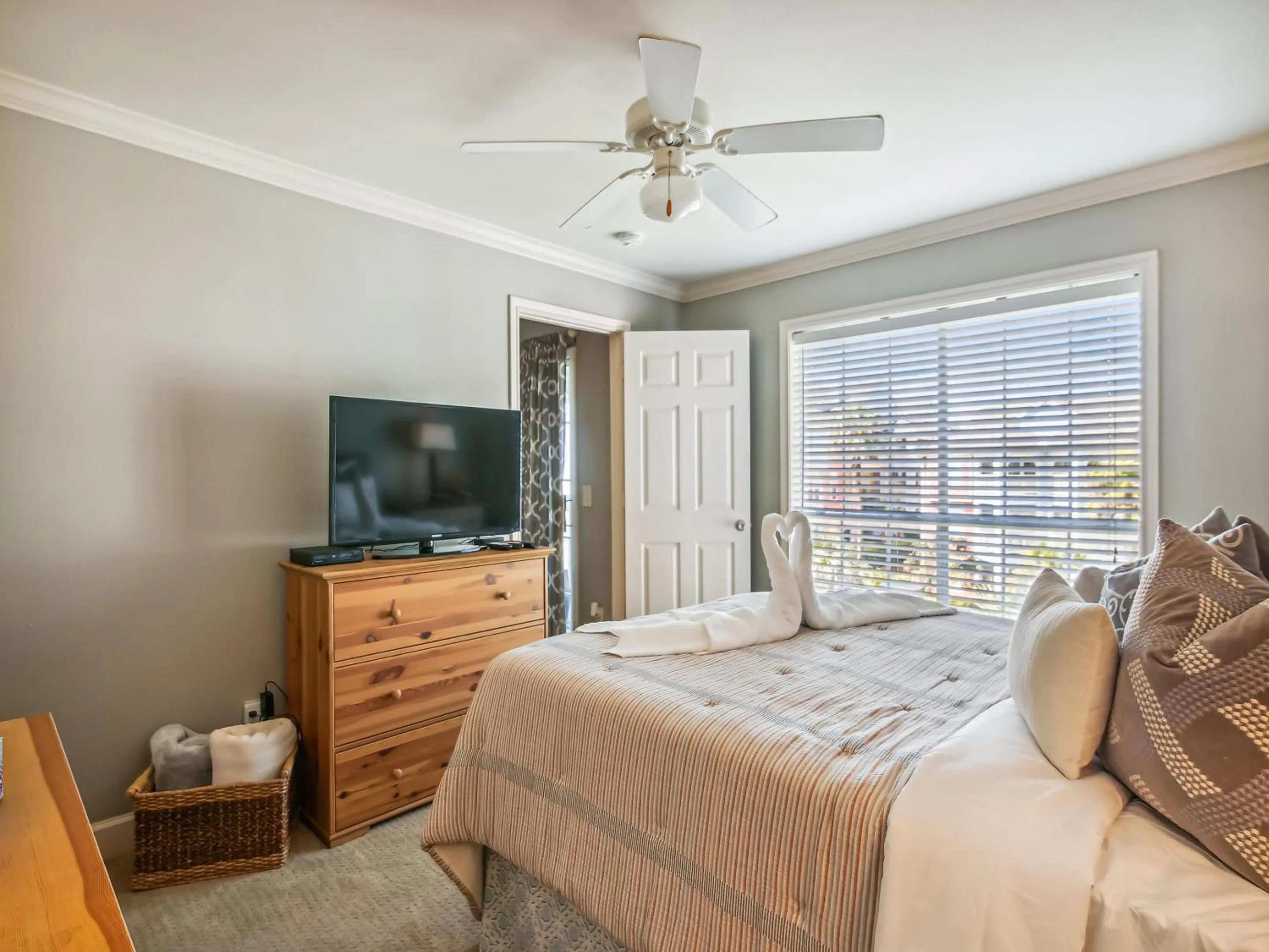 Property building, Bed in Dawn 335 - Beautiful Dawn