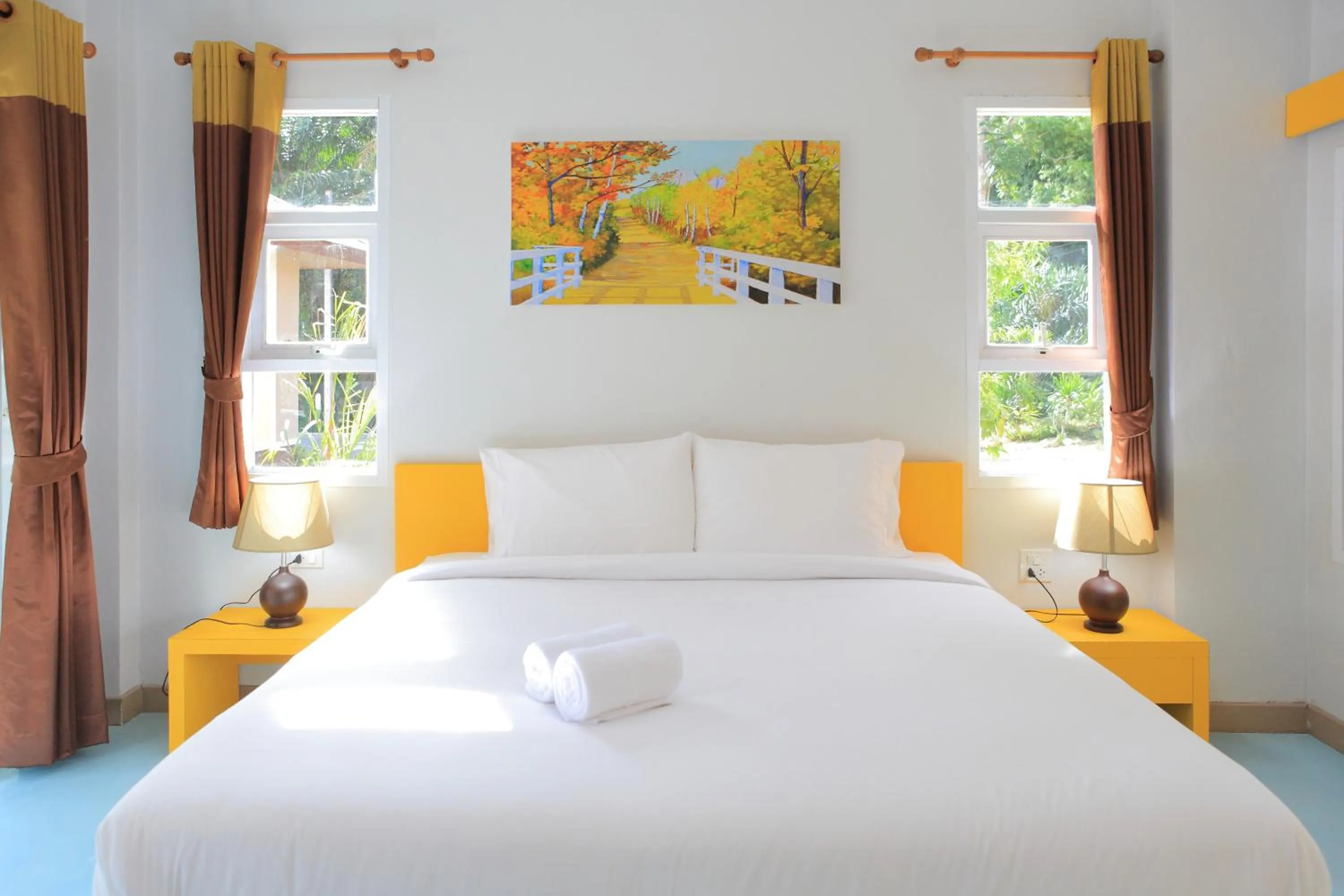 Photo of the whole room, Bed in Pueanjai Resort and Restaurant