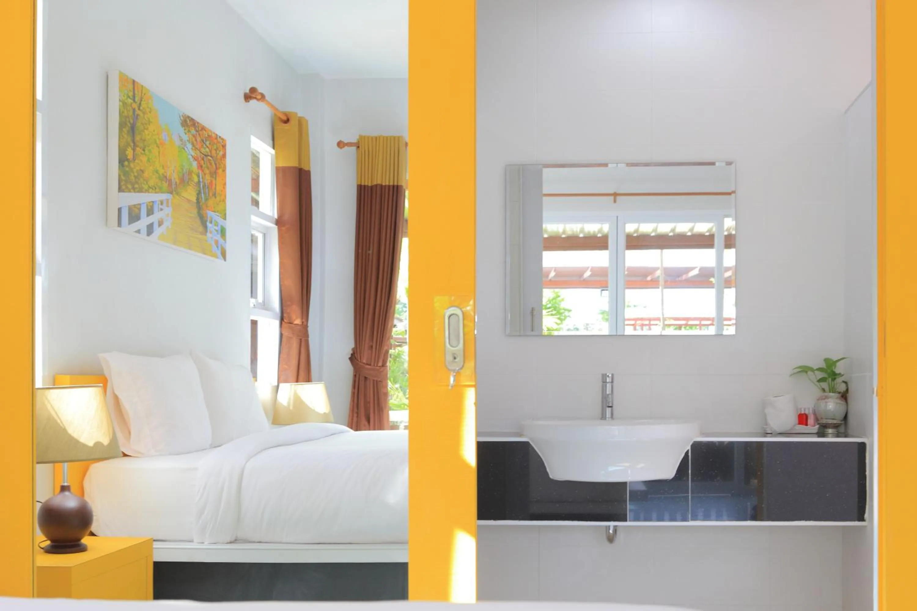 Photo of the whole room, Bed in Pueanjai Resort and Restaurant