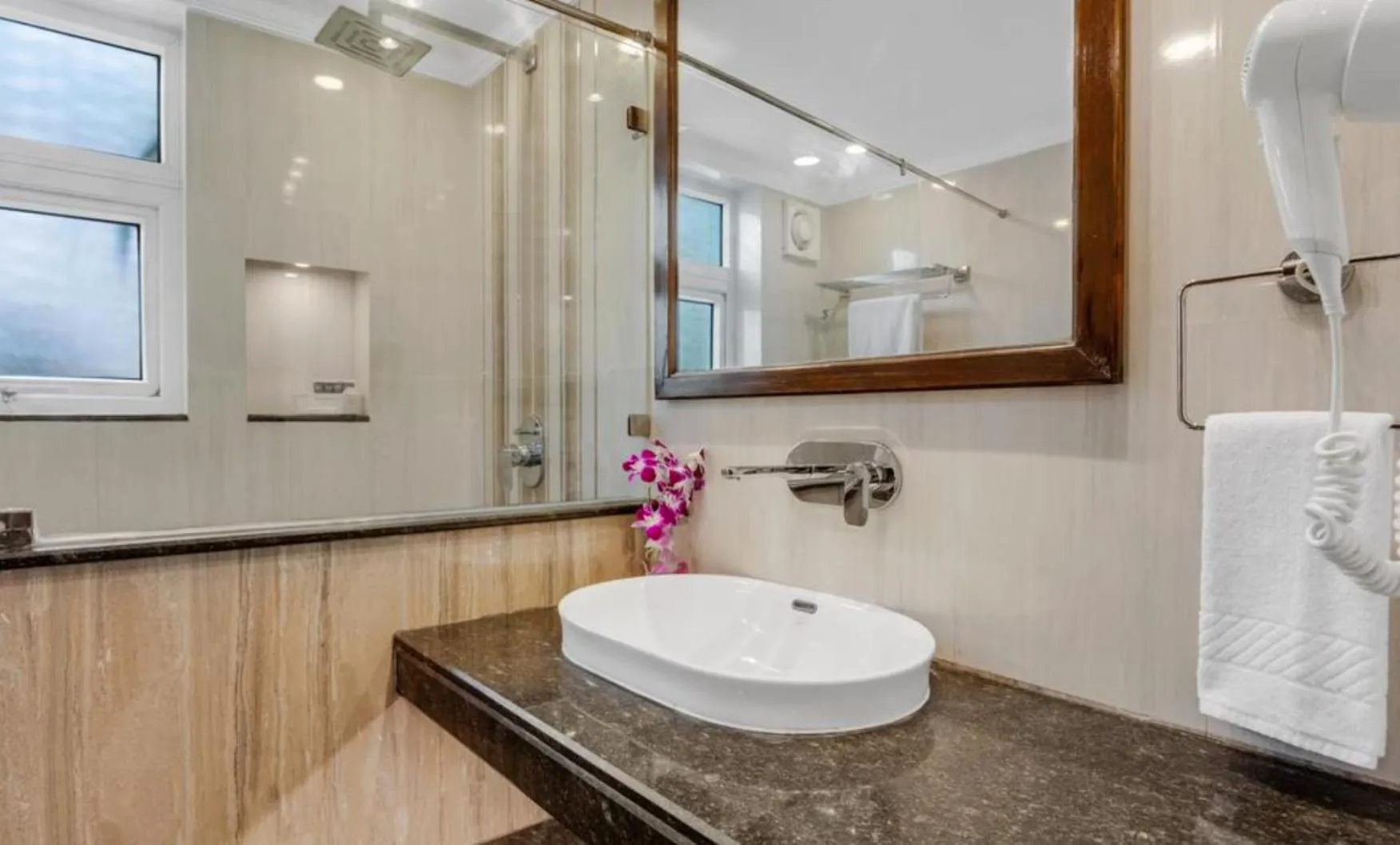 Bathroom in Santana Beach Resort