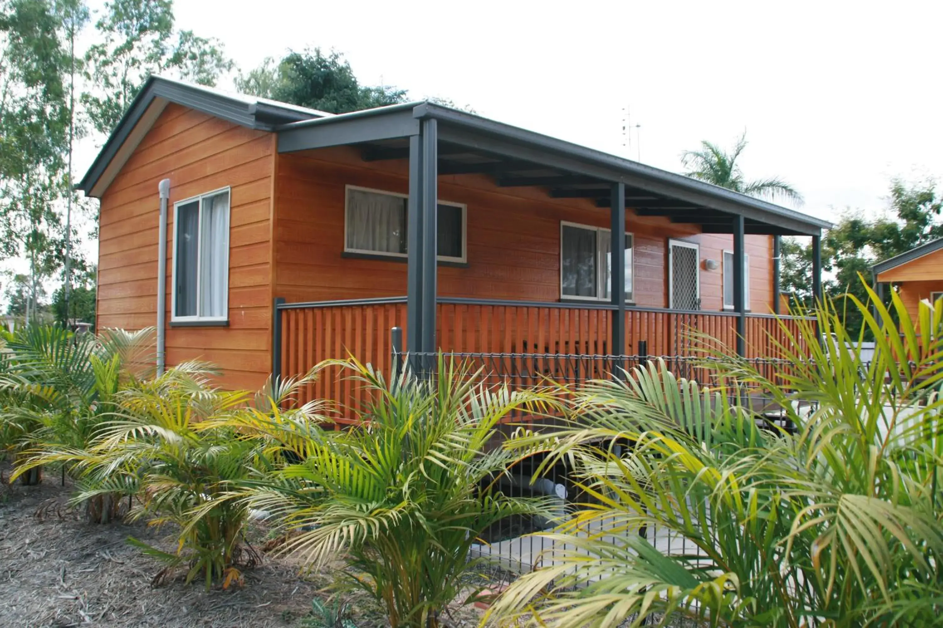 Two-Bedroom Cottage - single occupancy in Charters Towers Tourist Park Two-Bedroom Cottage - single occupancy in Charters Towers Tourist Park