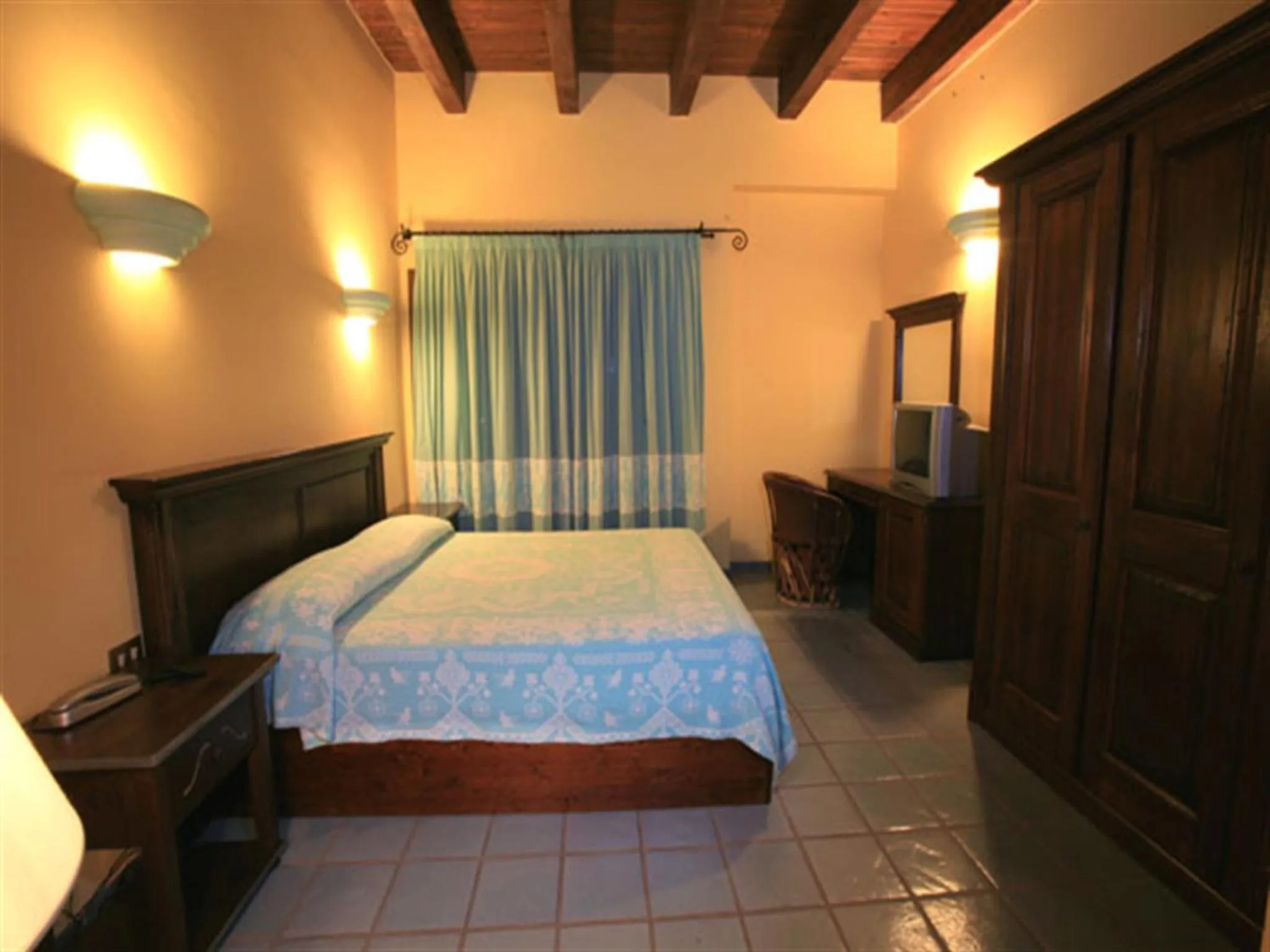 Bedroom in Hotel dell'Ancora