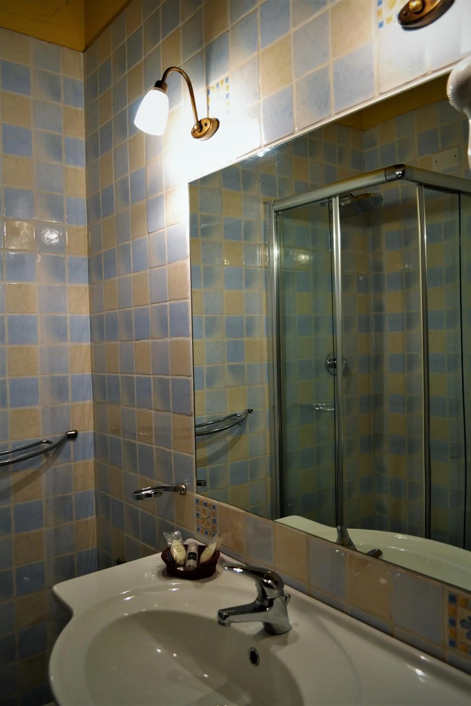 Bathroom in Hotel dell'Ancora