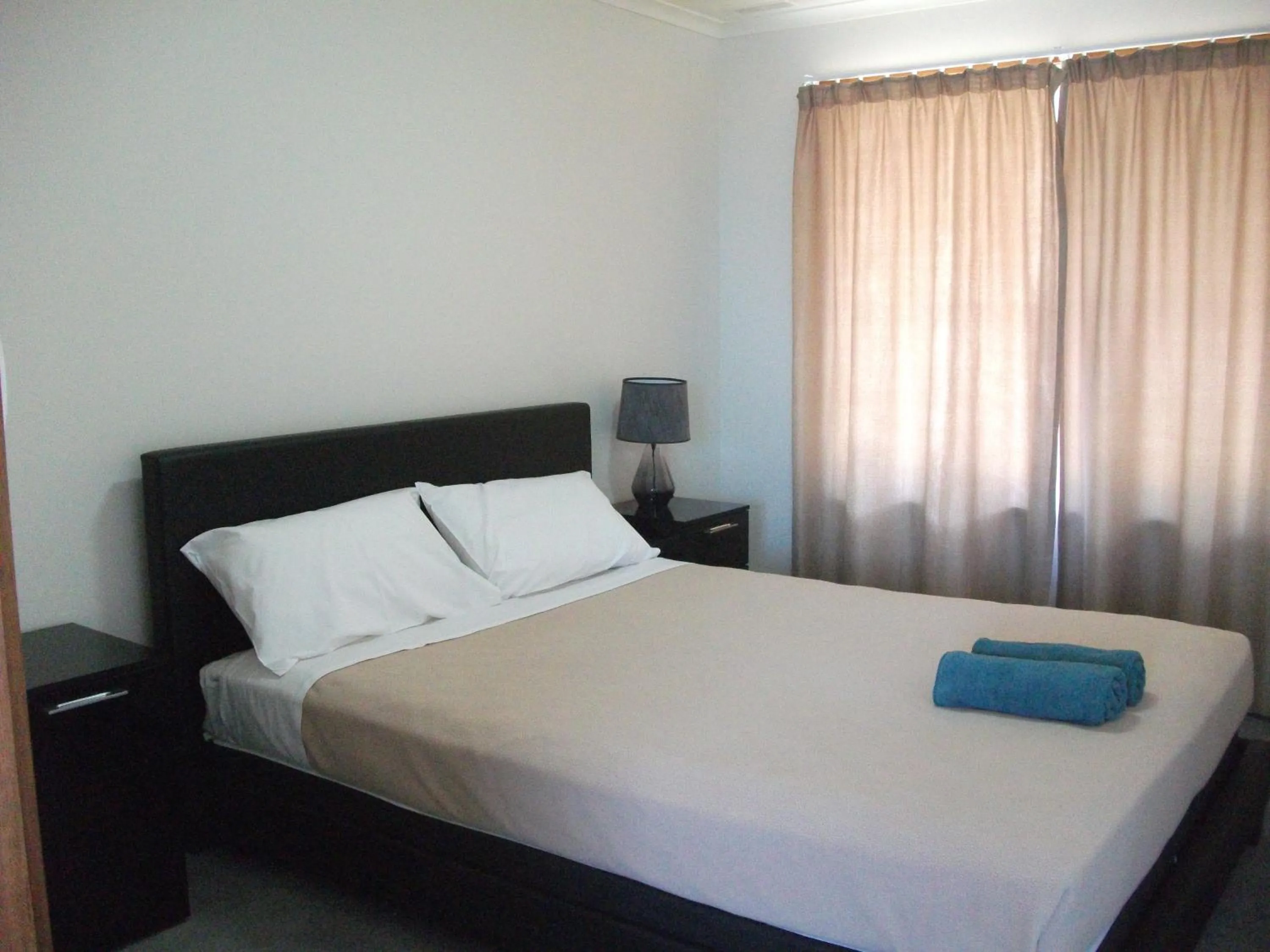 Bed in Gum Tree Caravan Park