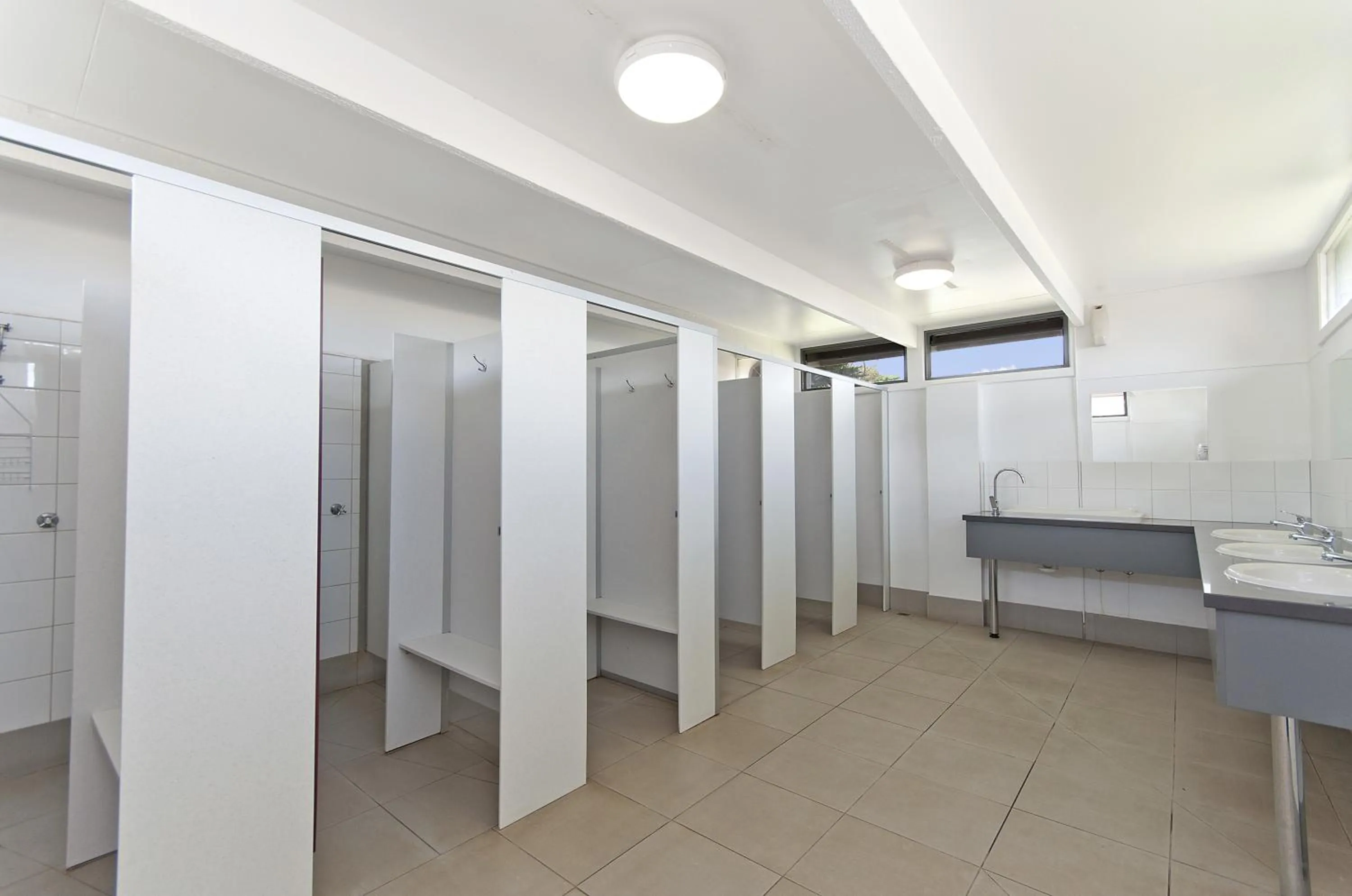 Property building in Gum Tree Caravan Park