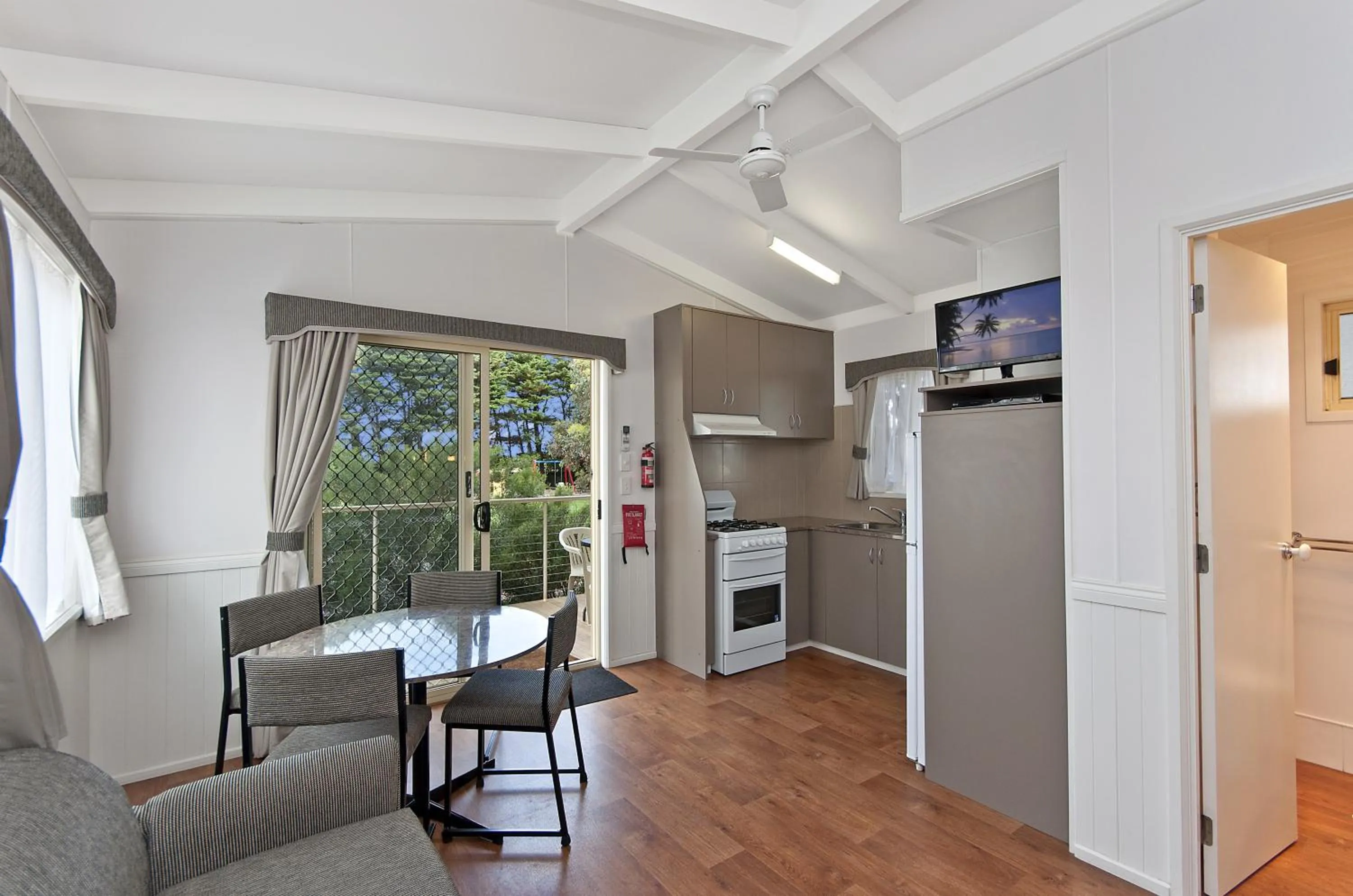 Photo of the whole room in Gum Tree Caravan Park