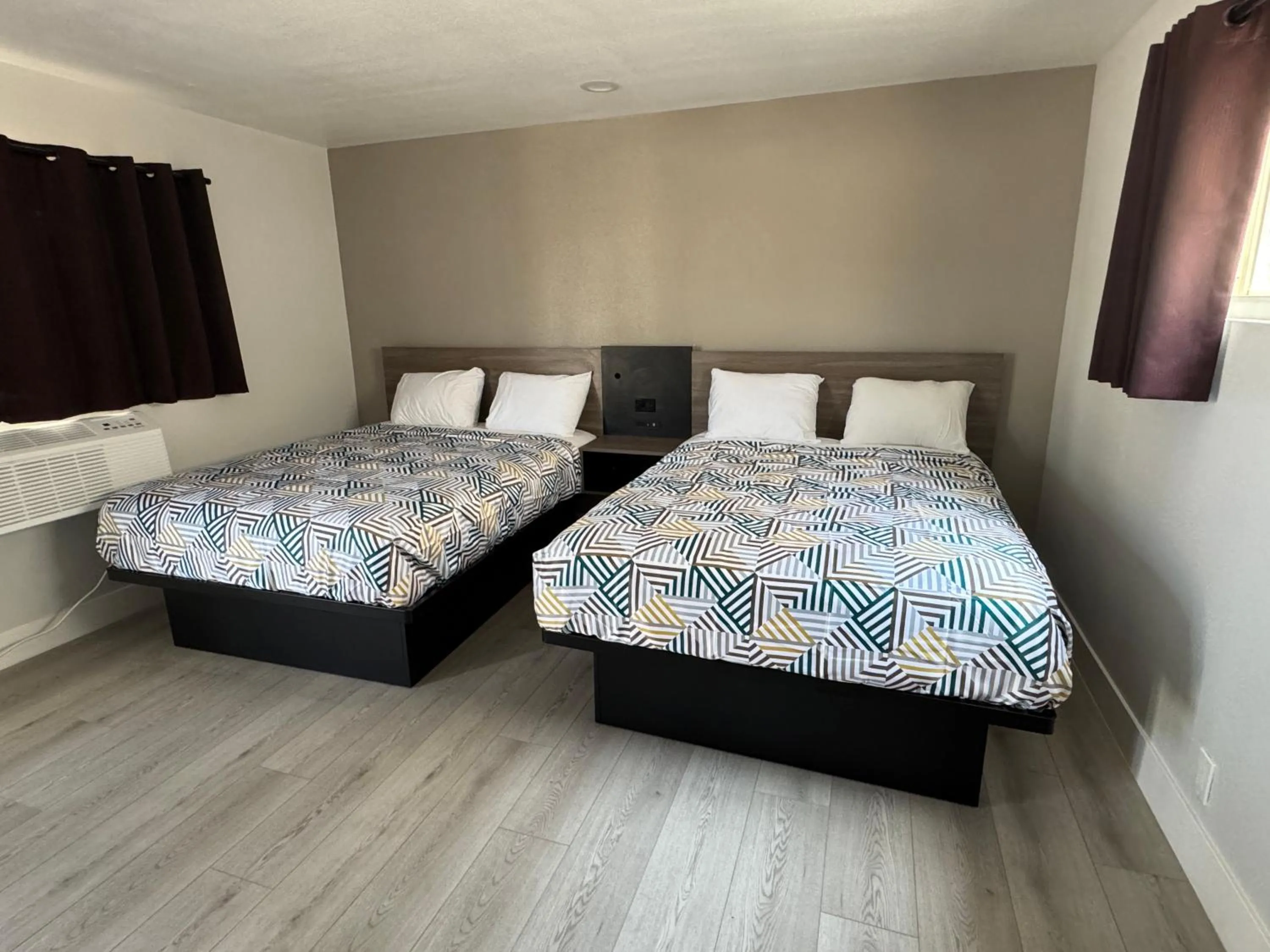 Bed in Keystone Motel