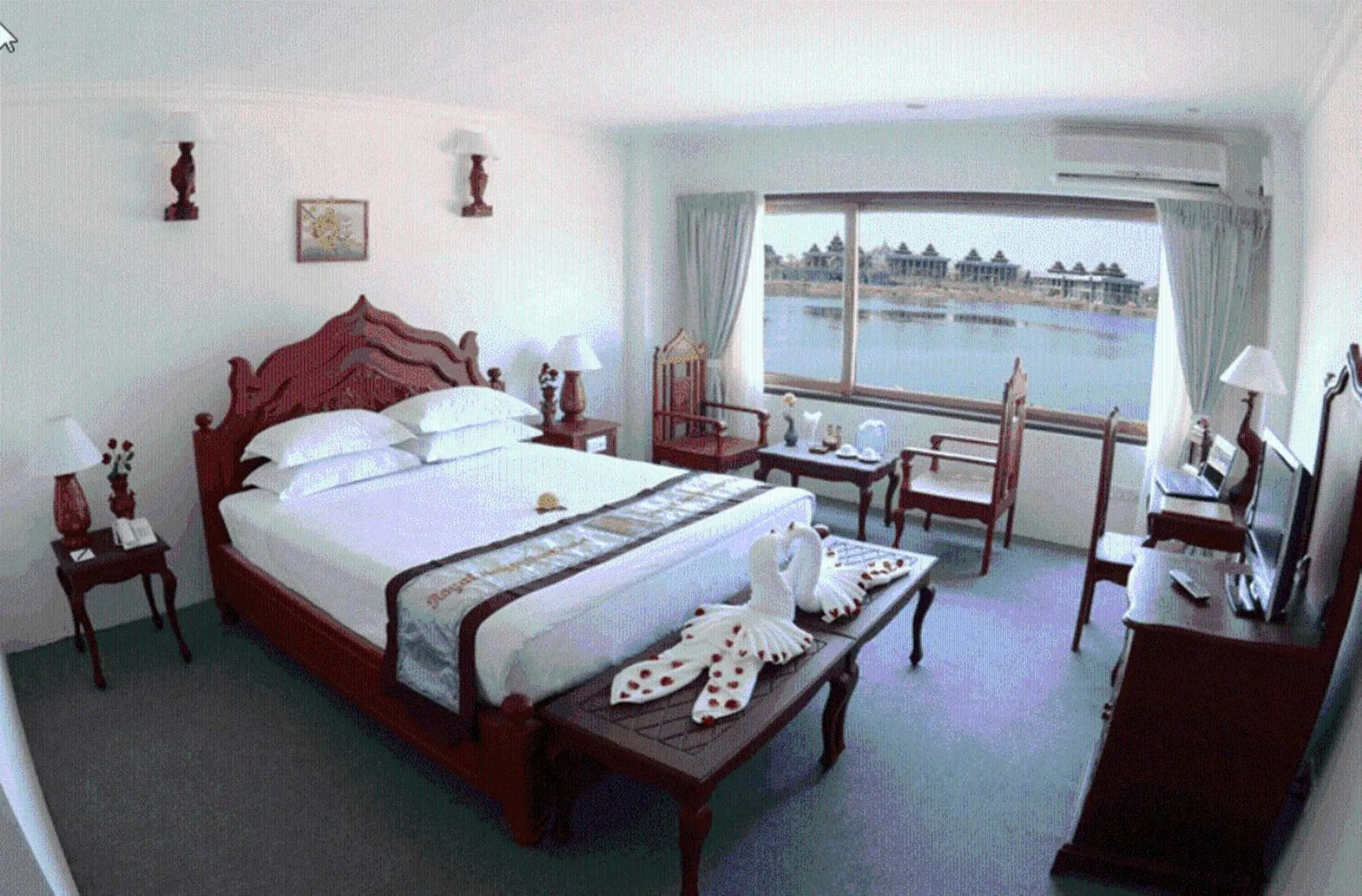 Bed in KMA NAYPYITAW Hotel