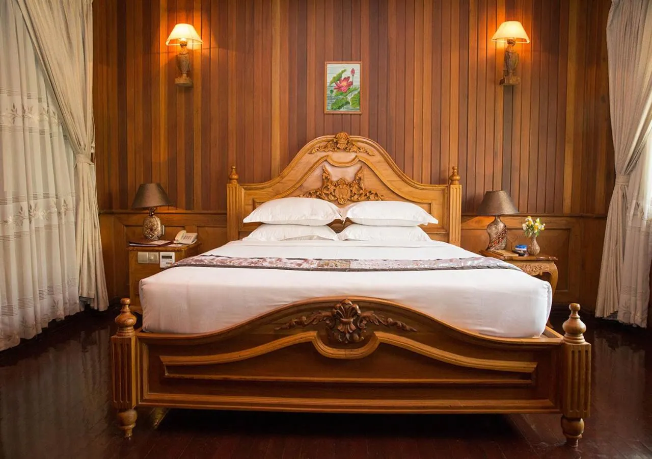 Bed in KMA NAYPYITAW Hotel