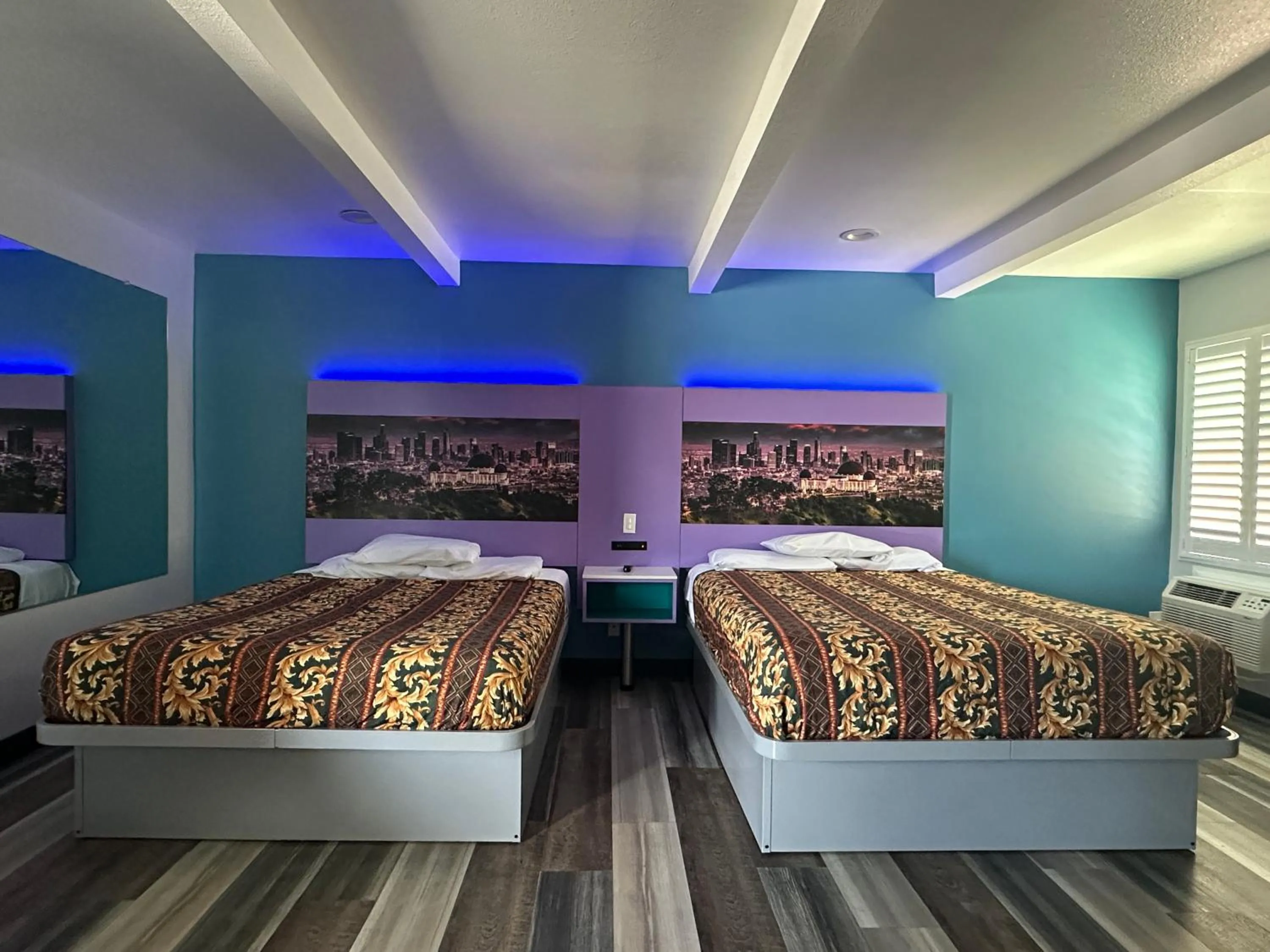 Bed in Fountain Inn Motel - Alhambra, Los Angeles