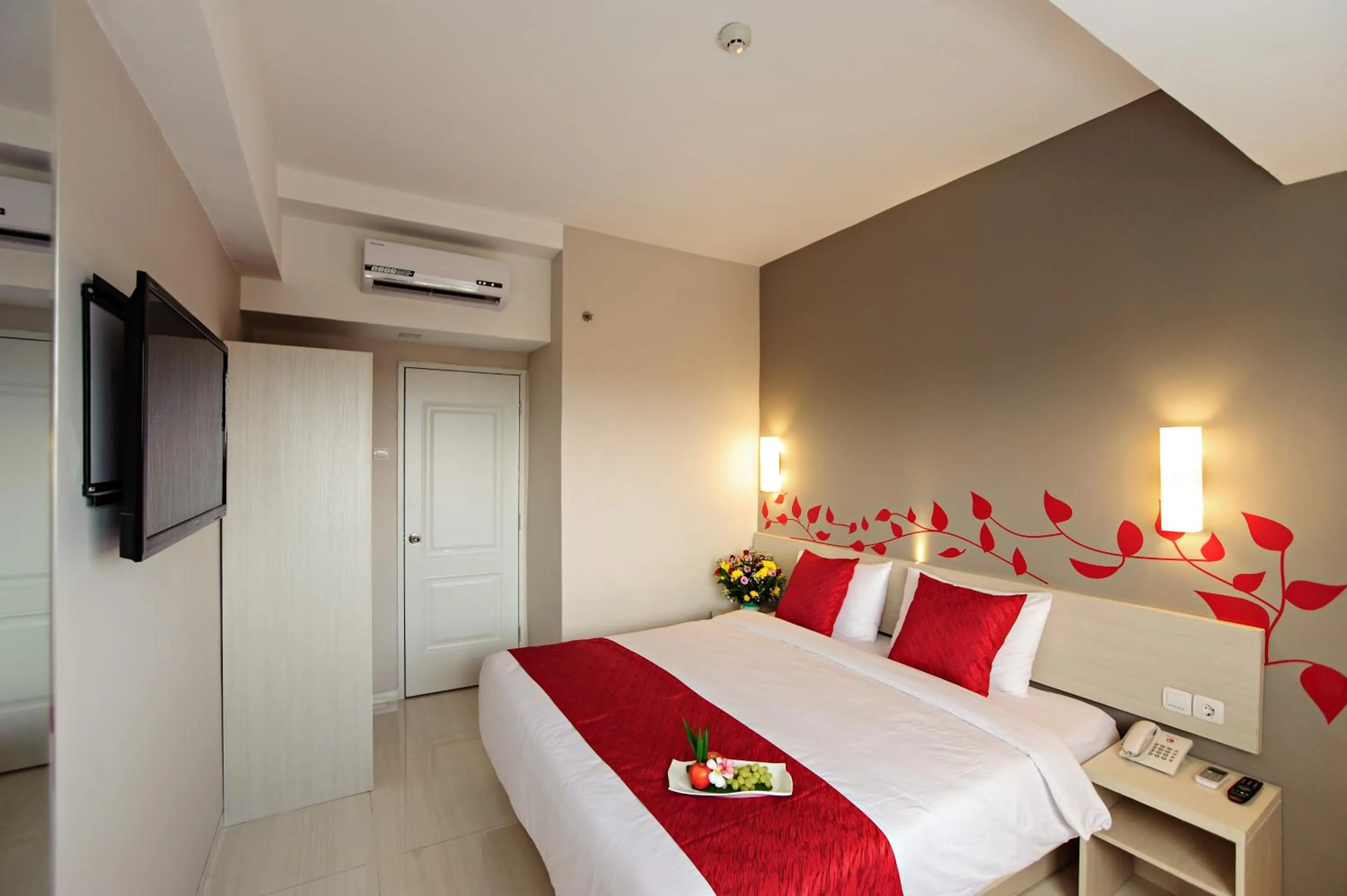 Bed in HOM Hotel Kudus by Horison Group