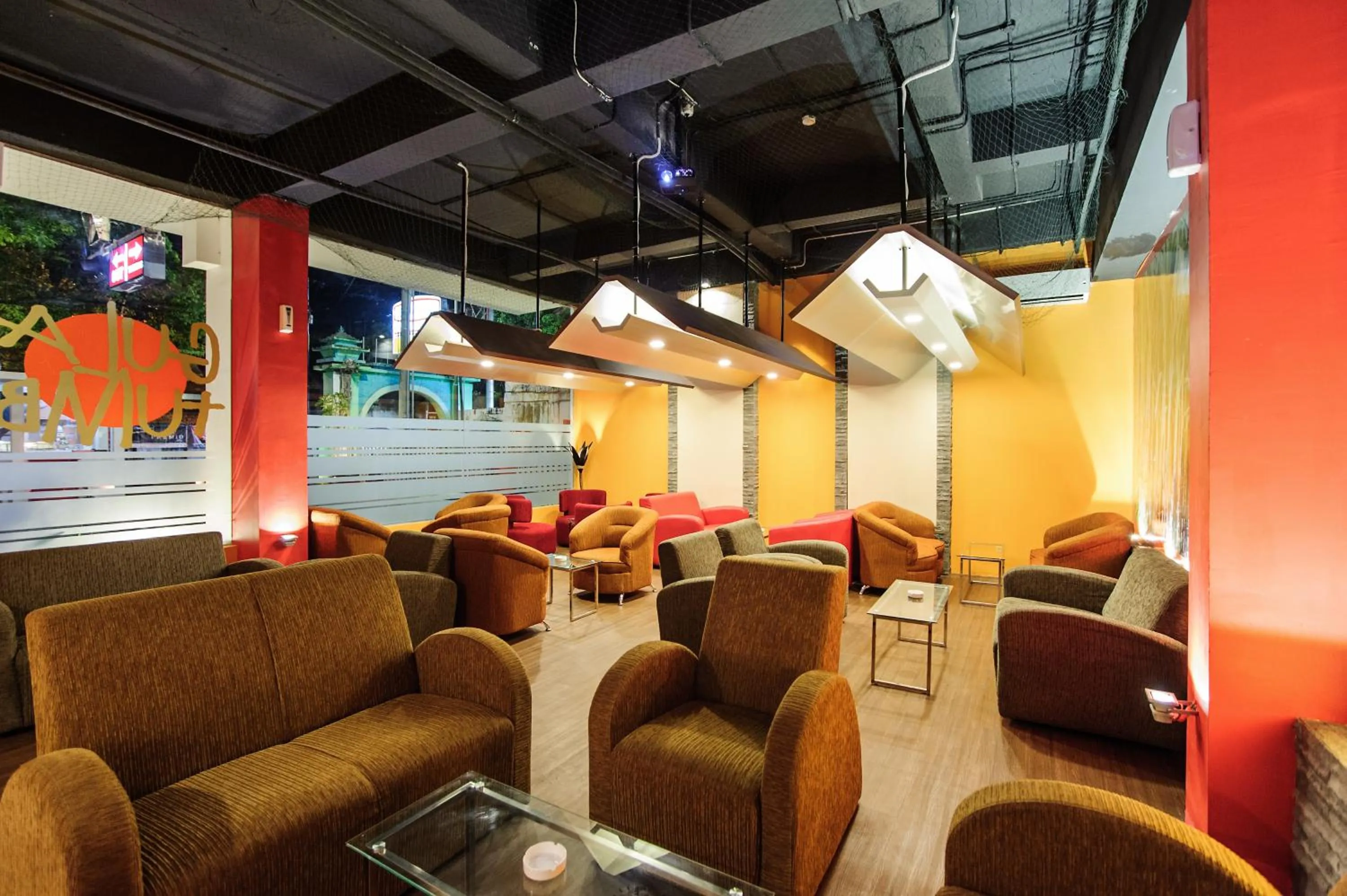 Lounge or bar in HOM Hotel Kudus by Horison Group