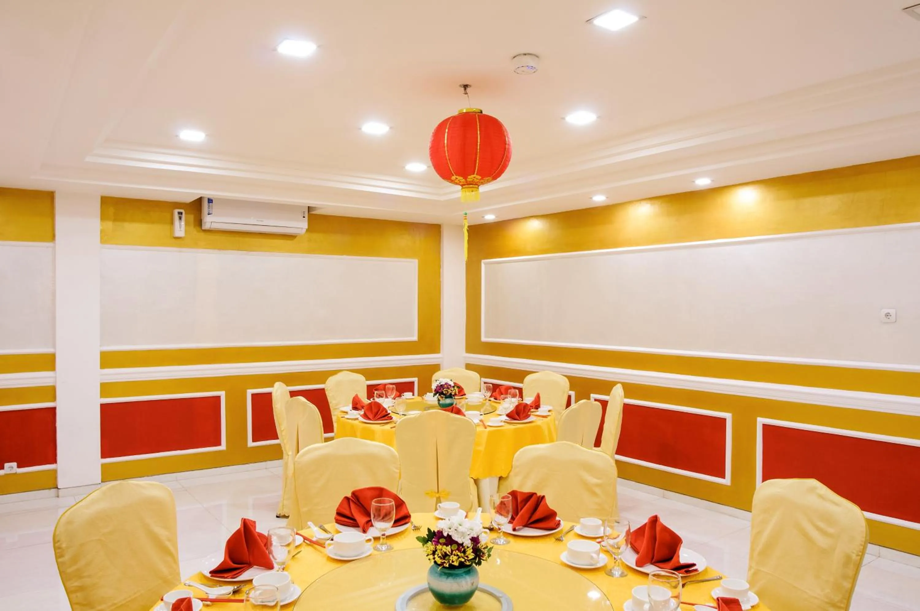 Meeting/conference room in HOM Hotel Kudus by Horison Group