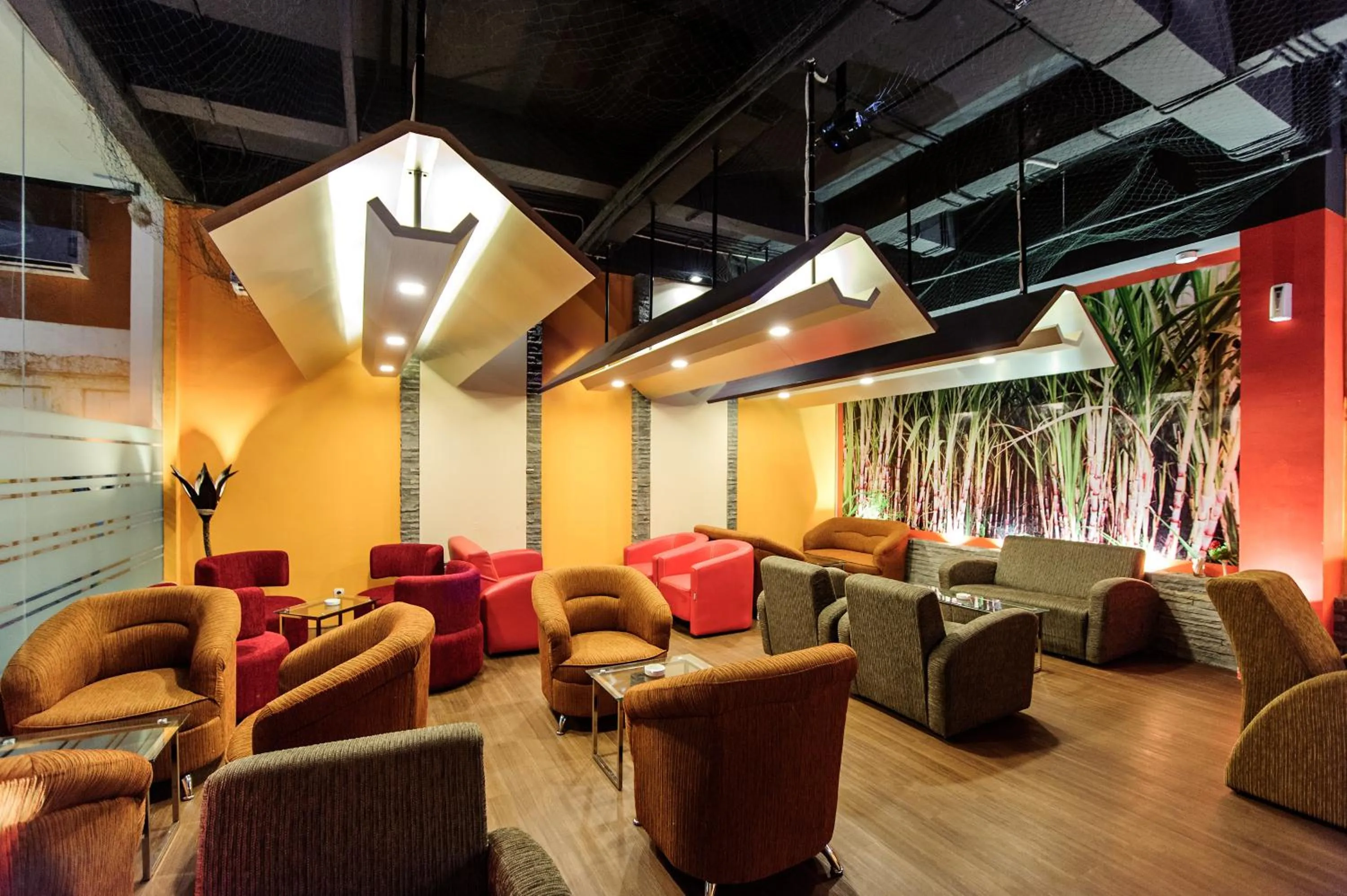 Lounge or bar in HOM Hotel Kudus by Horison Group