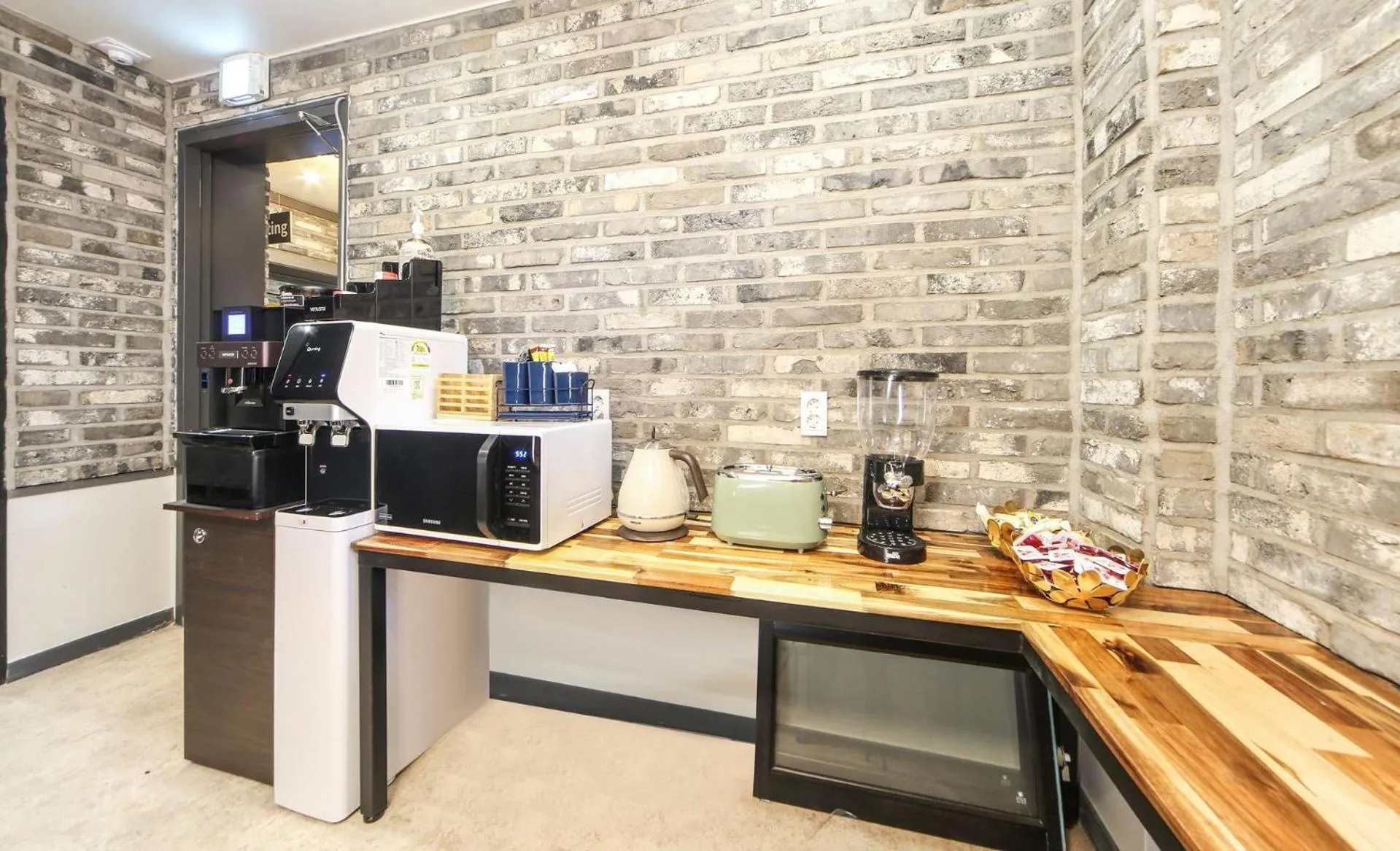 Masan First Class Hotel