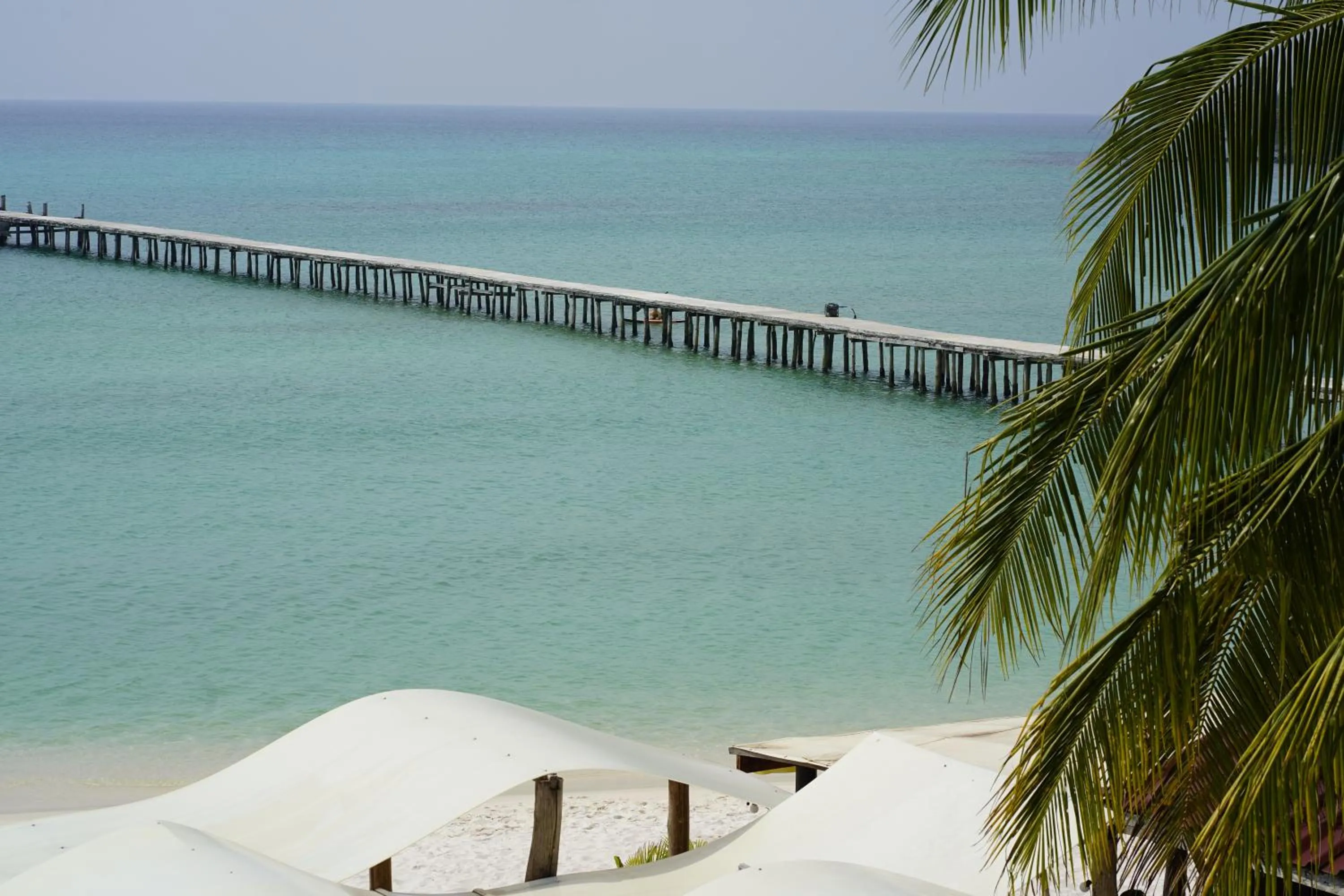 WHITE SAND ARK RESORT