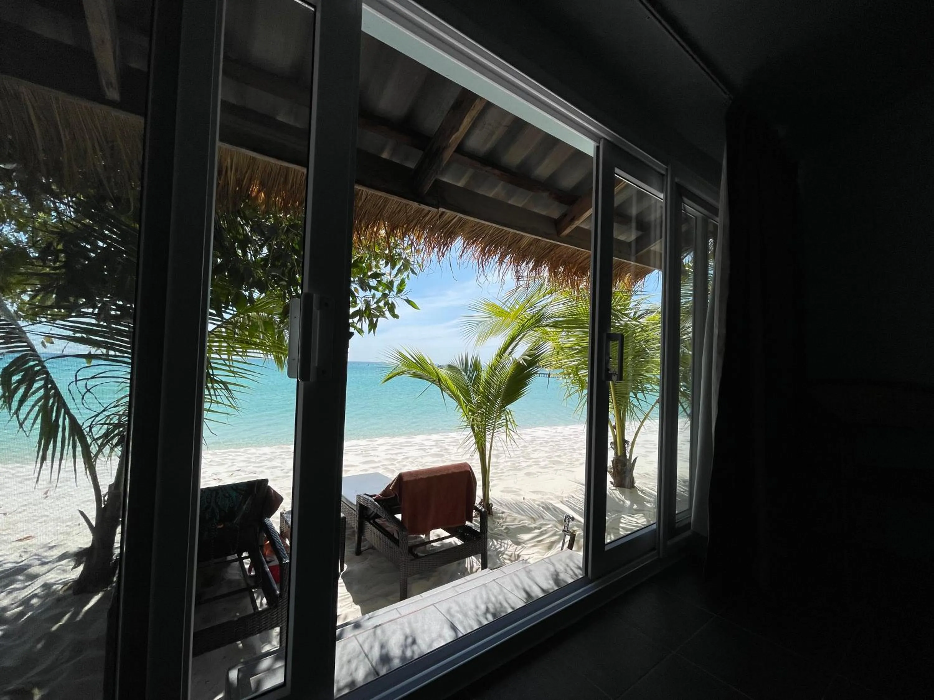 WHITE SAND ARK RESORT