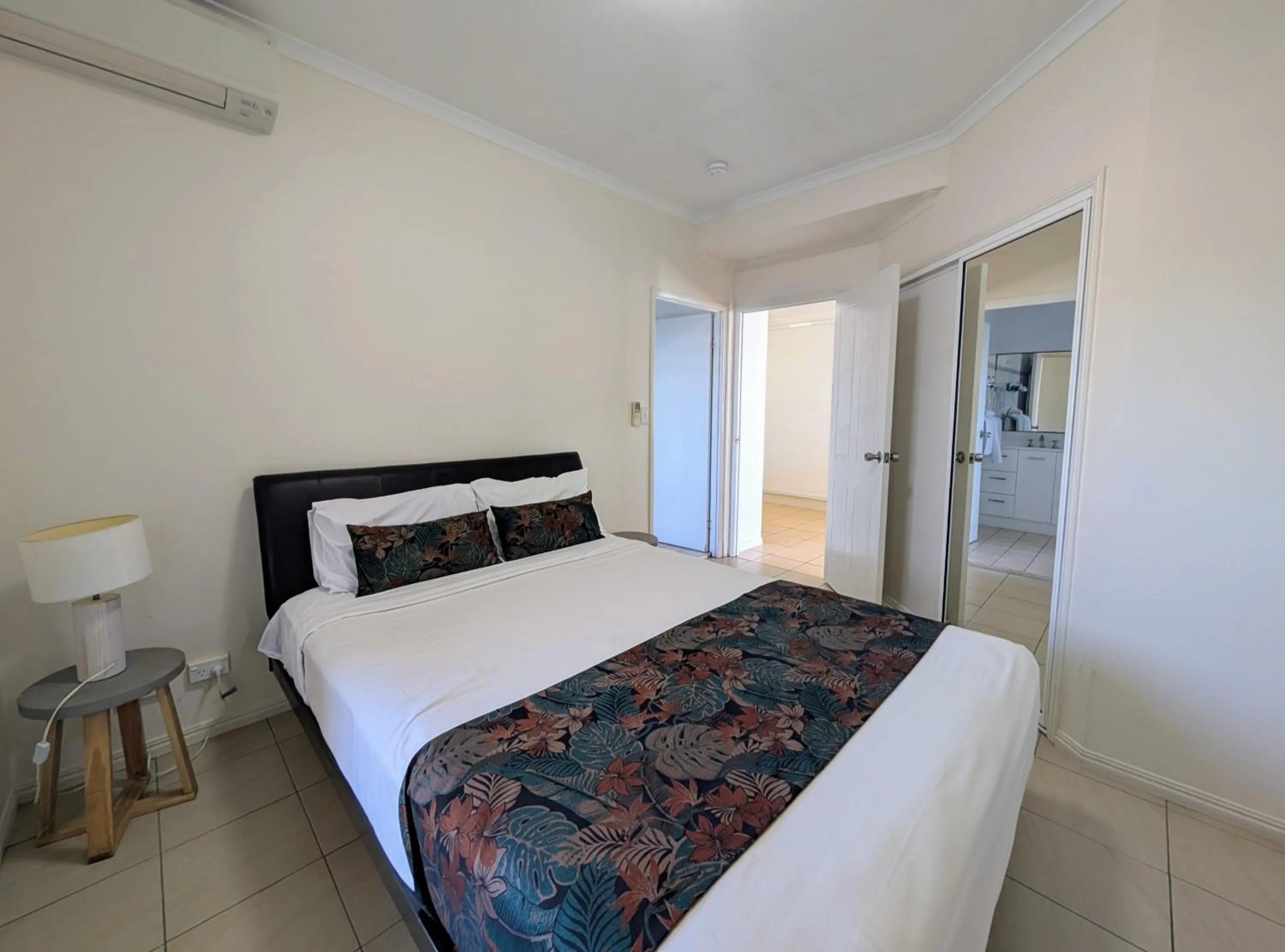 Bed in Rose Bay Resort