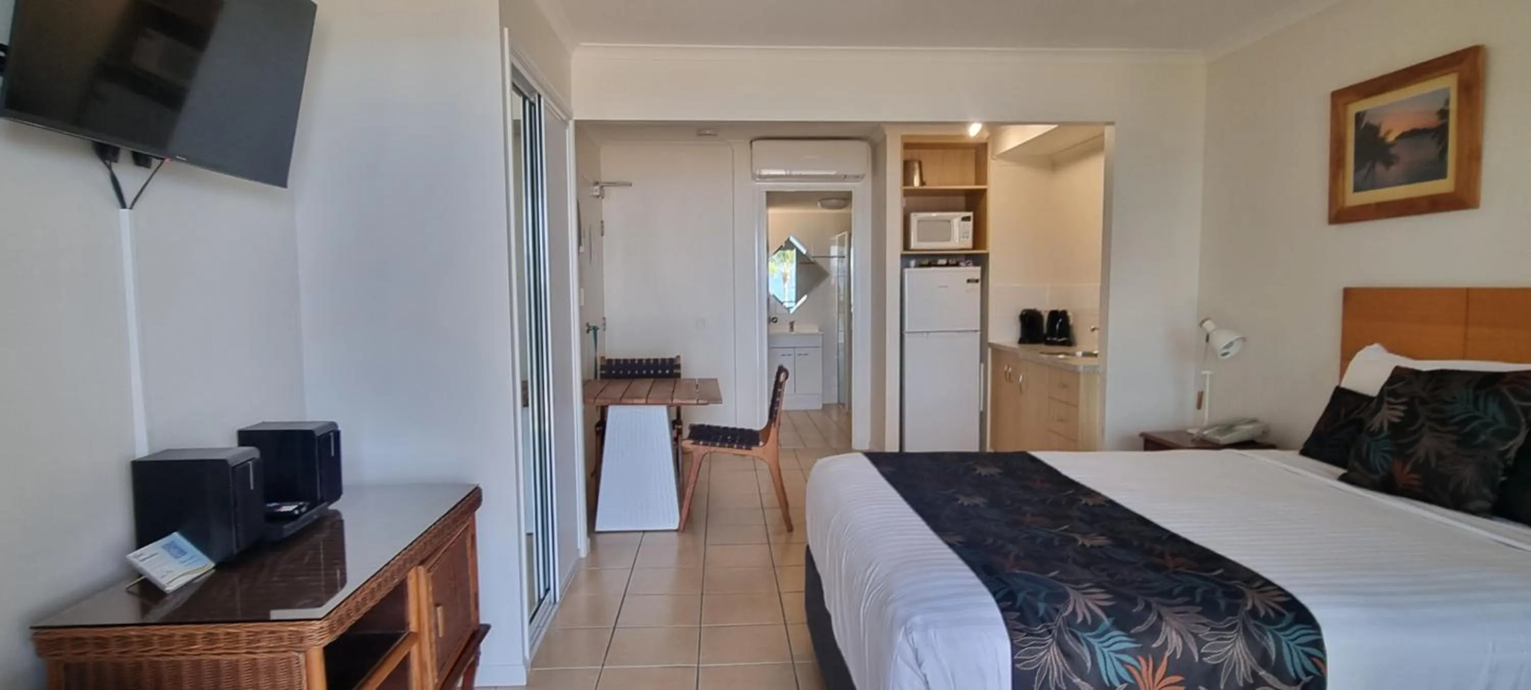 Bed in Rose Bay Resort