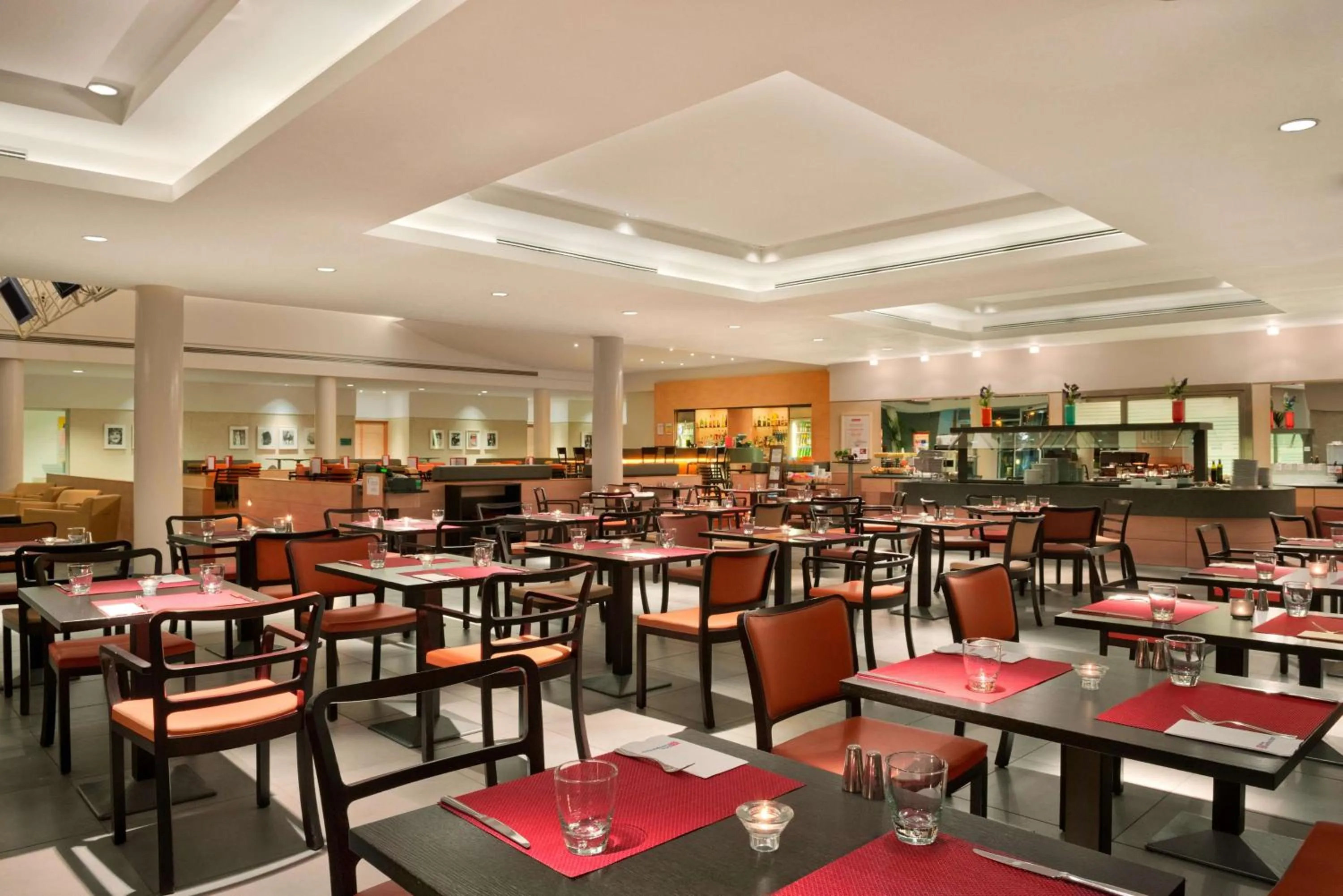 Restaurant/places to eat in Hilton Garden Inn Rome Airport