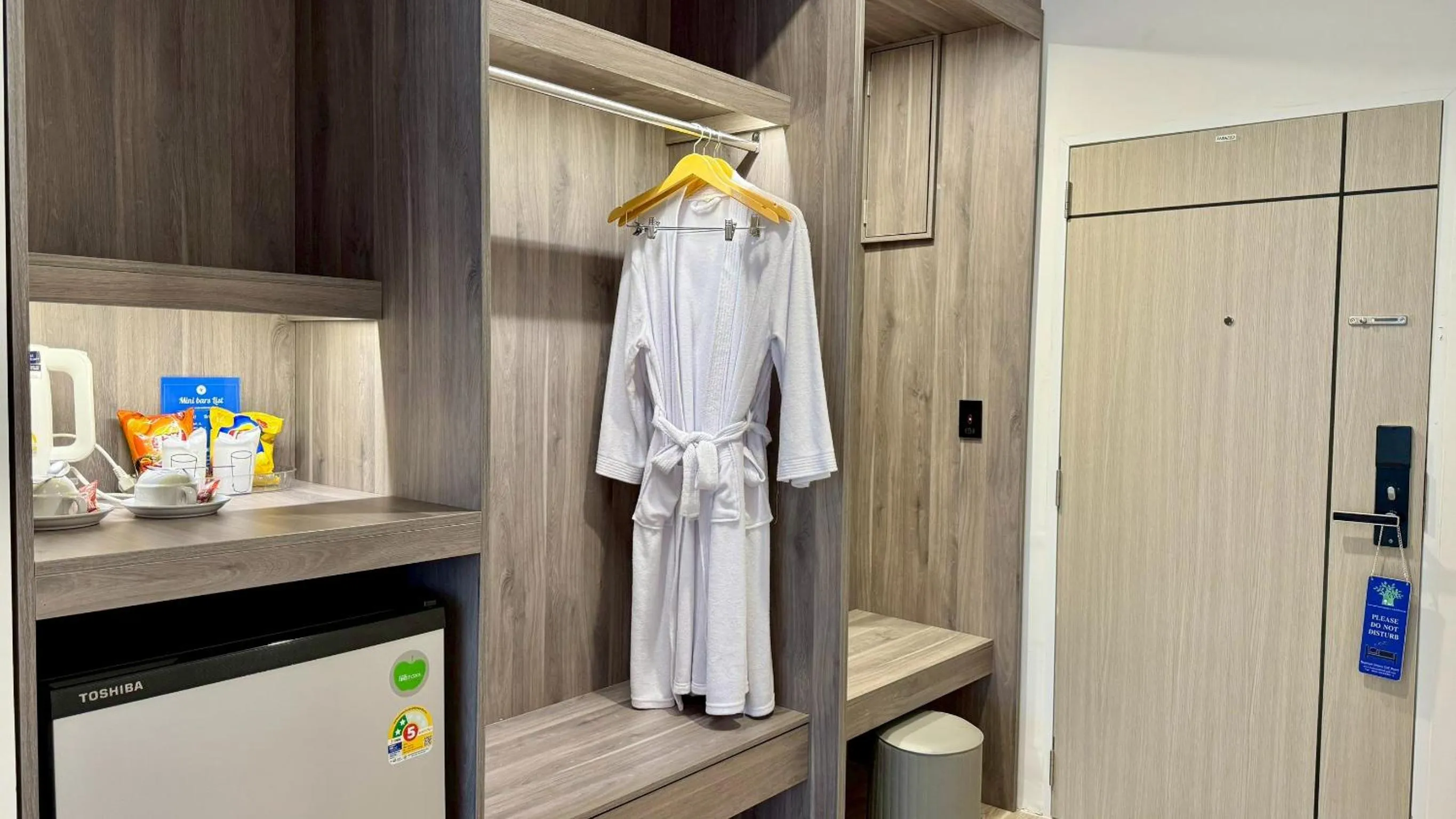 wardrobe in Baan Suan Khun Ta and Golf Resort
