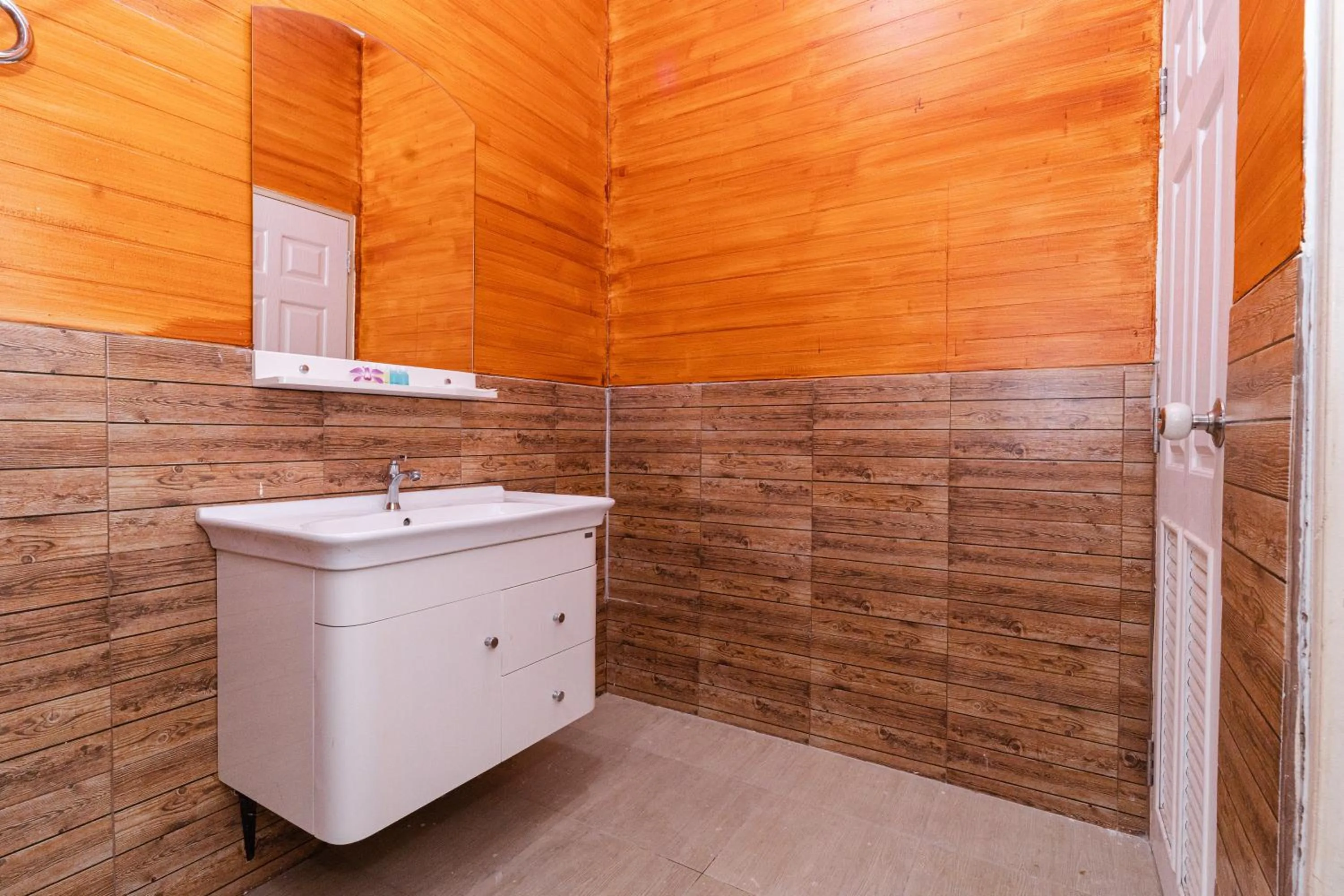 Bathroom in Baan Suan Khun Ta and Golf Resort