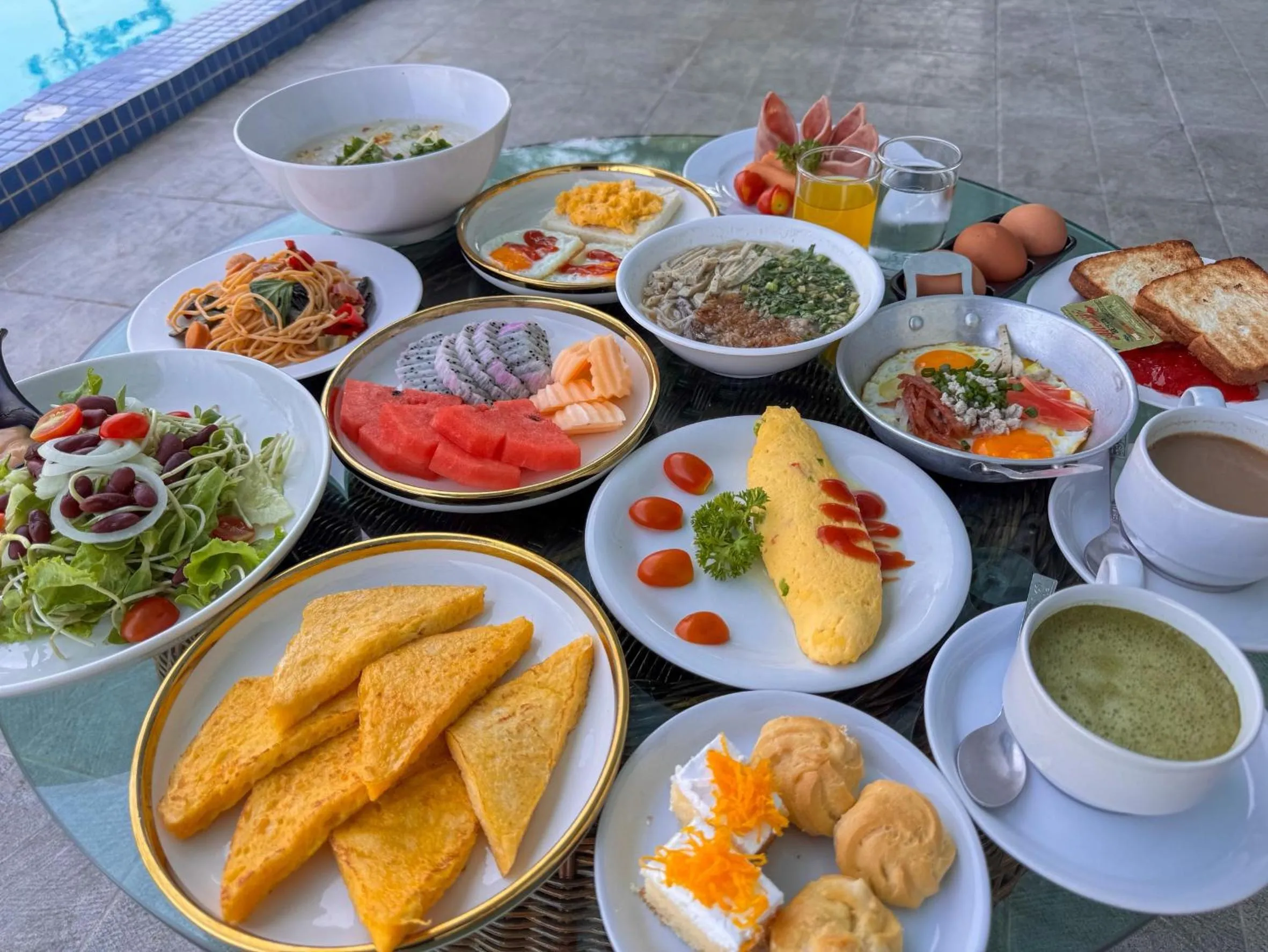 Buffet breakfast in Baan Suan Khun Ta and Golf Resort