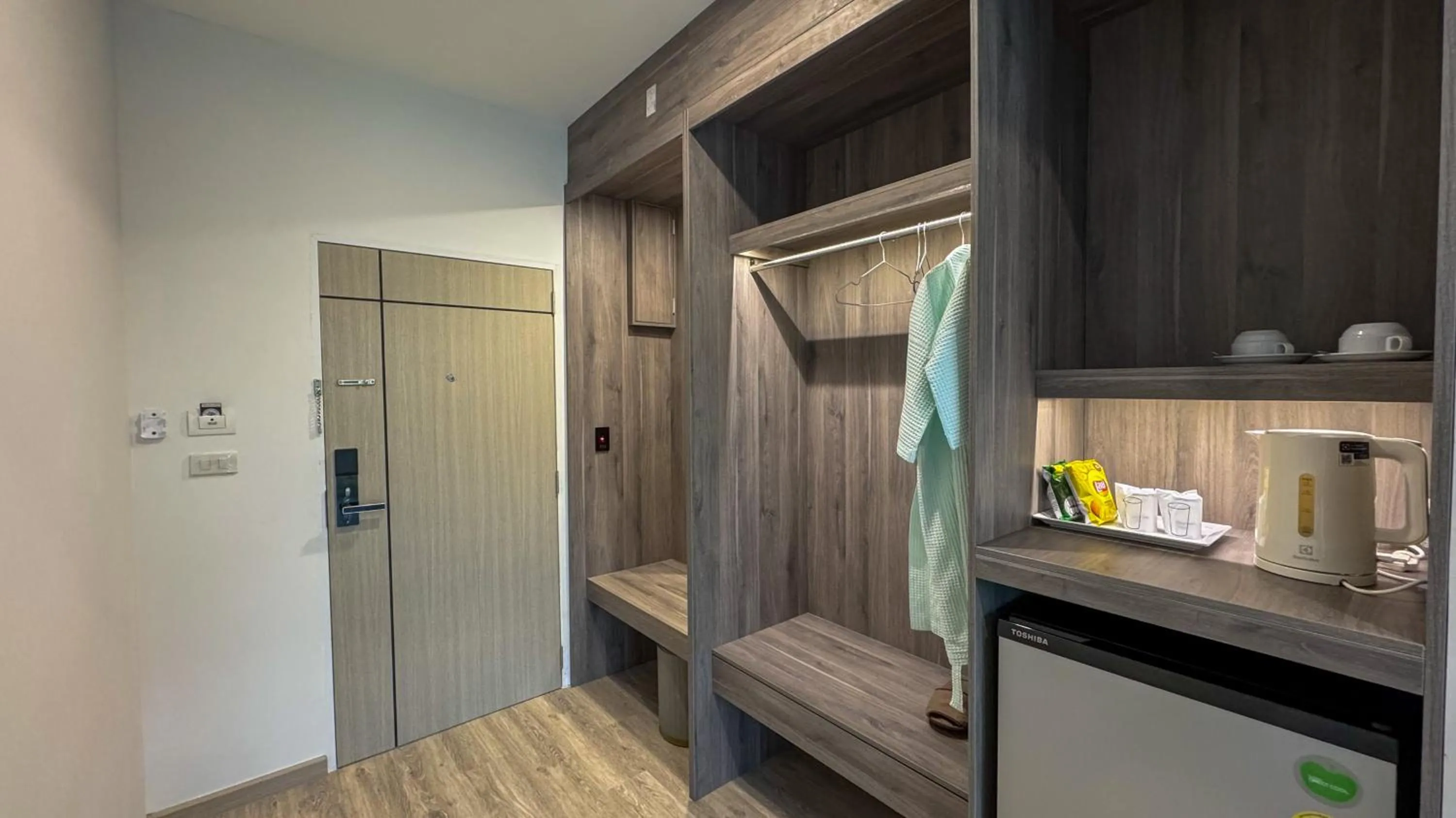 wardrobe in Baan Suan Khun Ta and Golf Resort