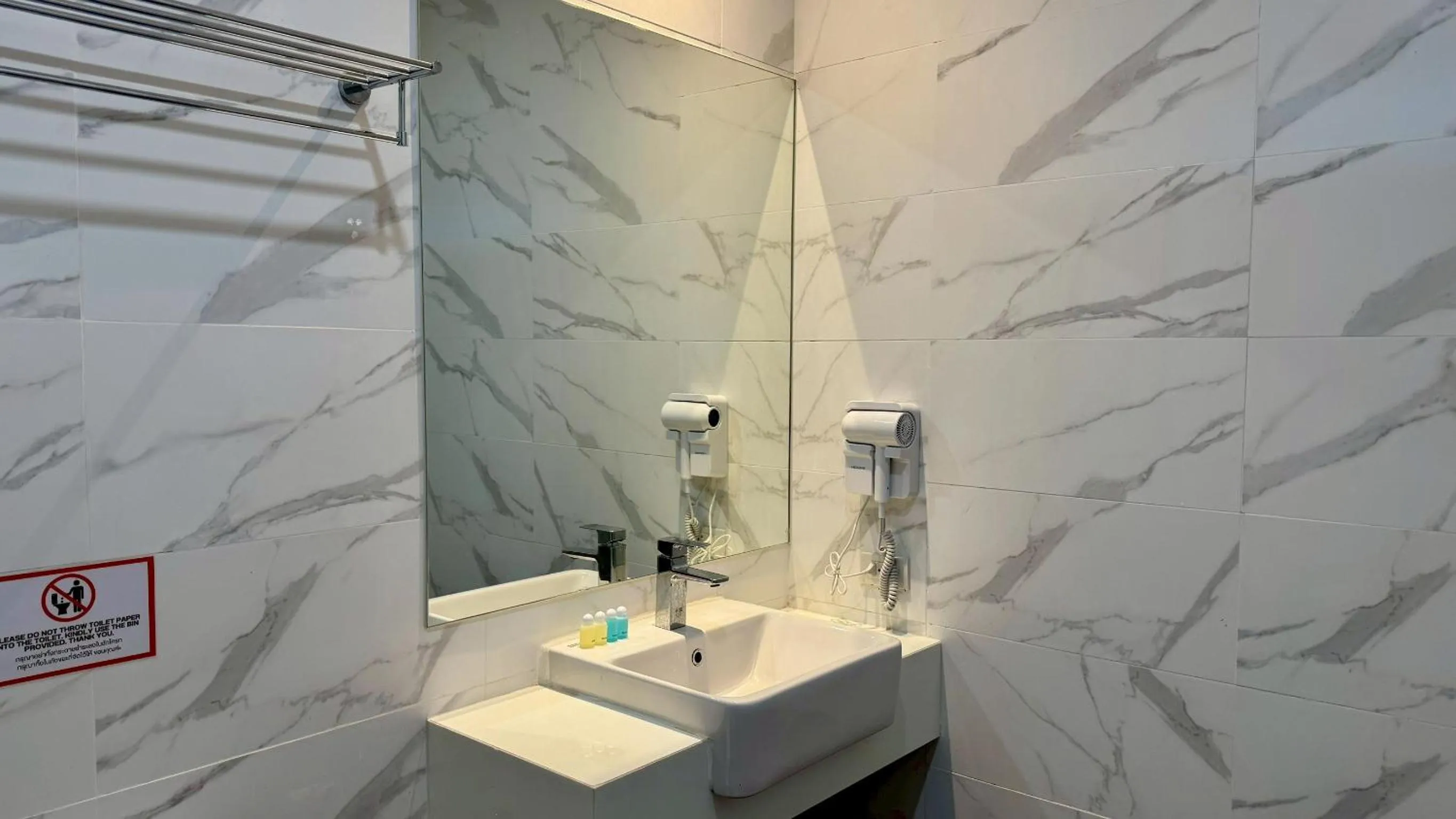 Bathroom in Baan Suan Khun Ta and Golf Resort