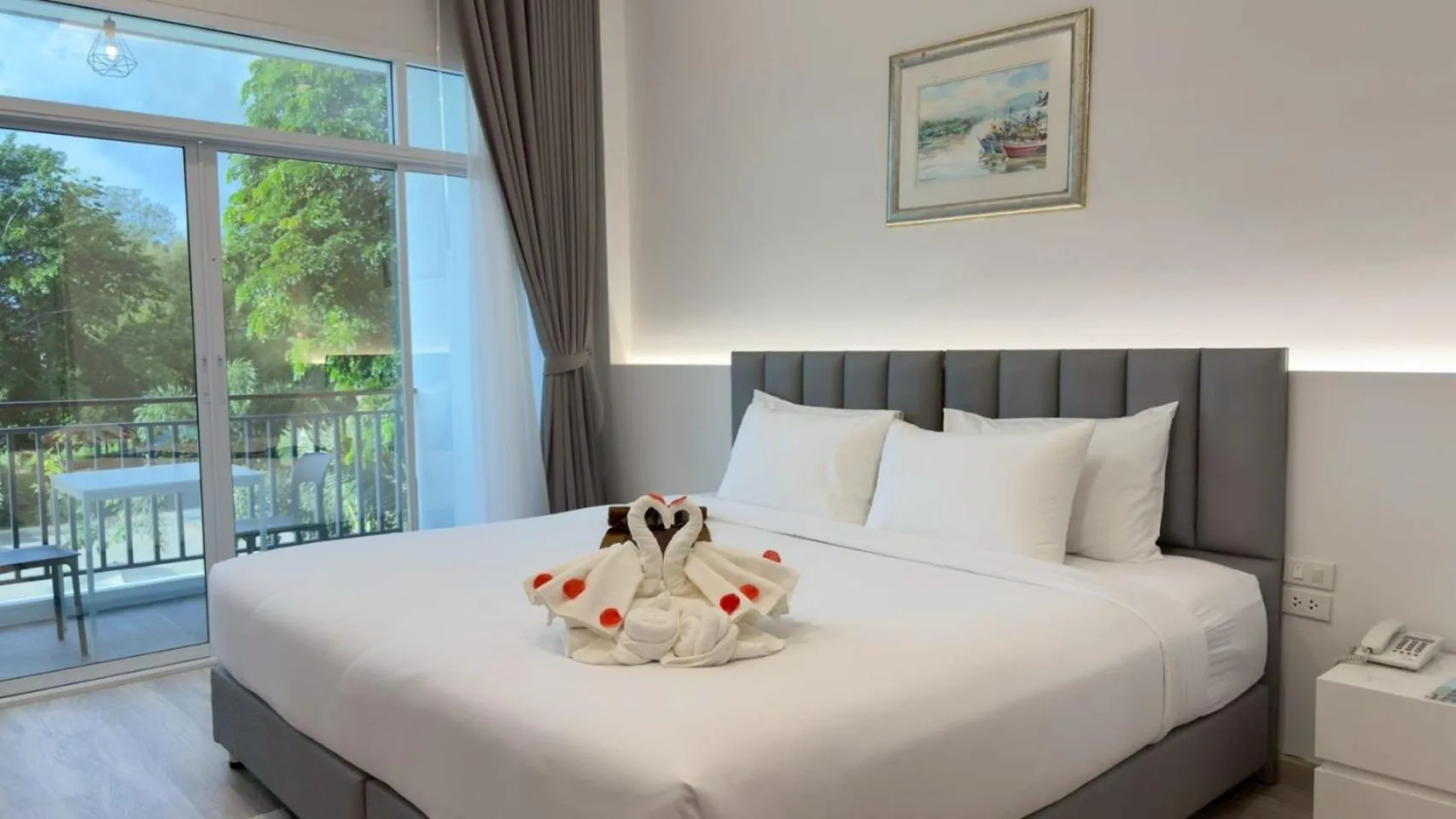 Balcony/Terrace, Bed in Baan Suan Khun Ta and Golf Resort