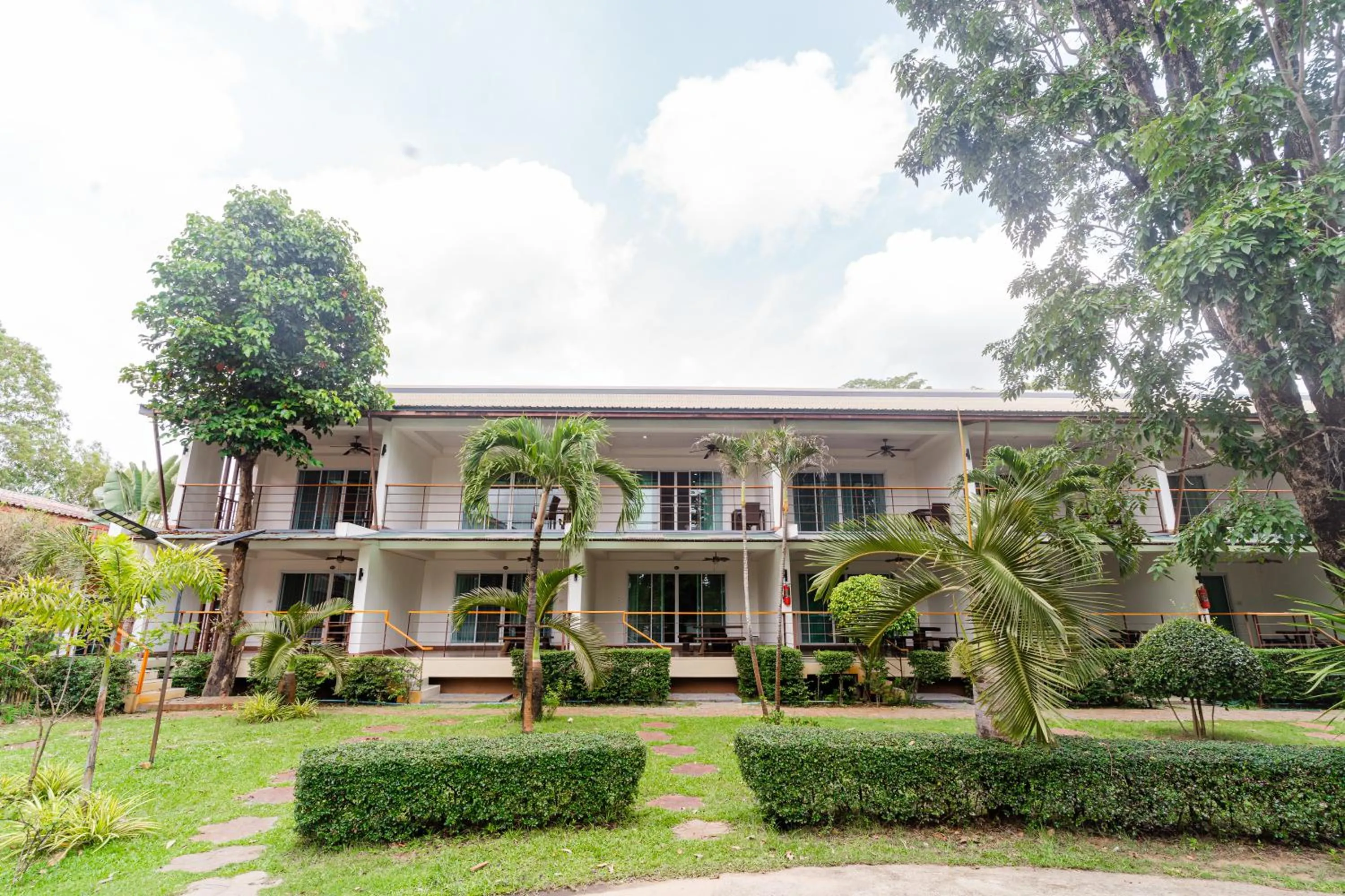 Facade/entrance in Baan Suan Khun Ta and Golf Resort